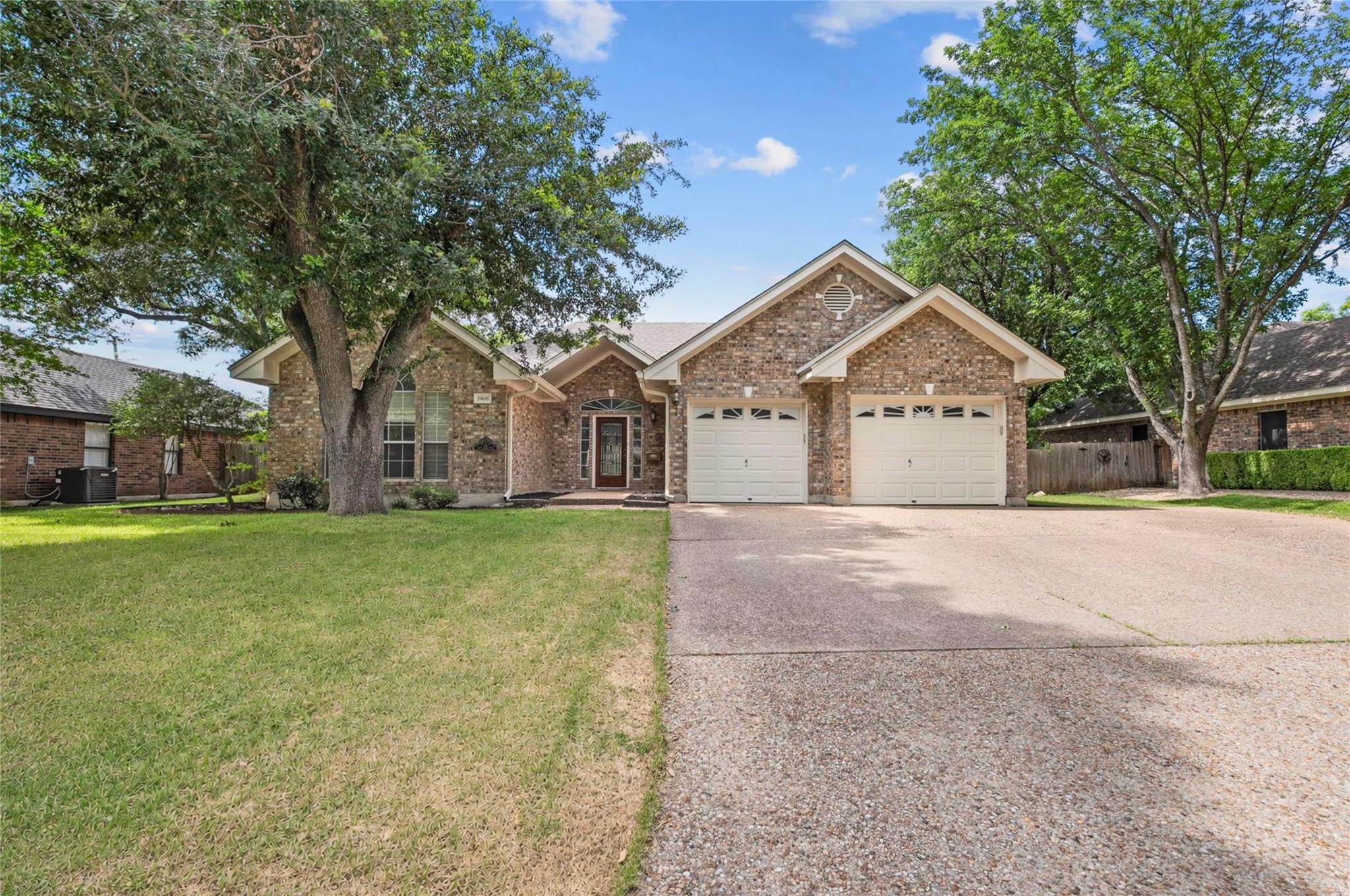 1906 Meadow Ridge