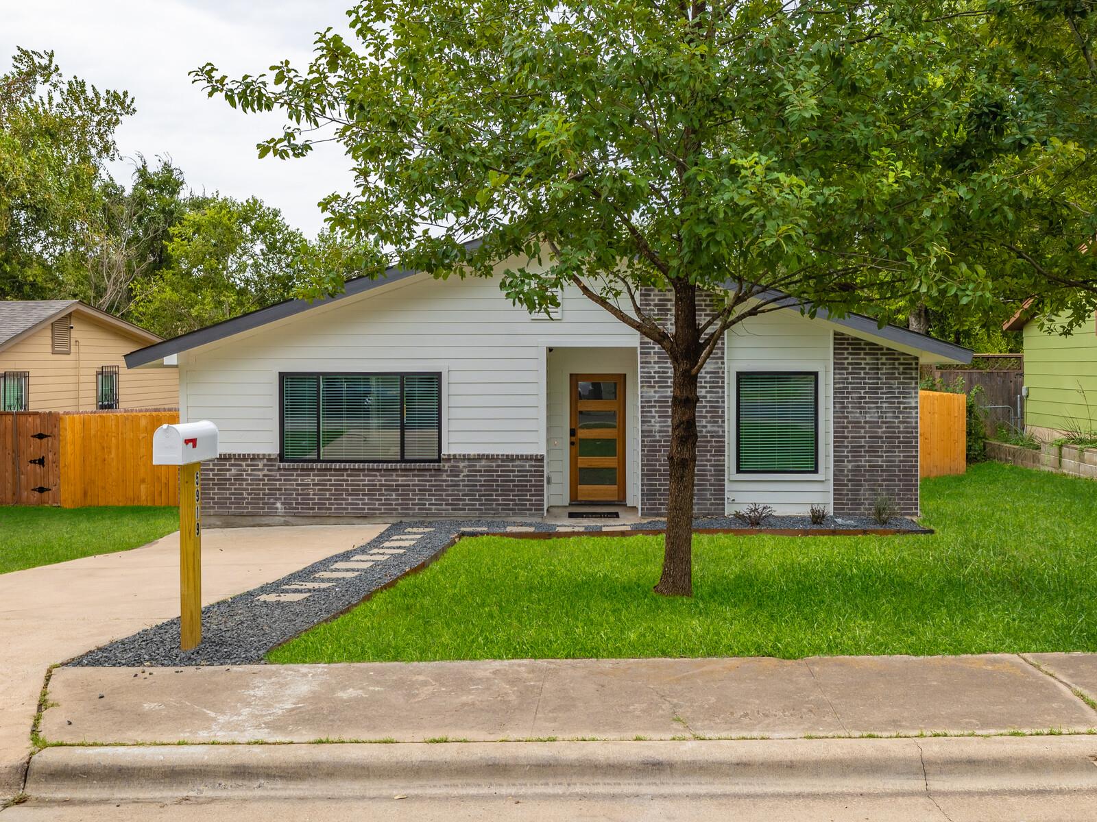 Single Family Residence