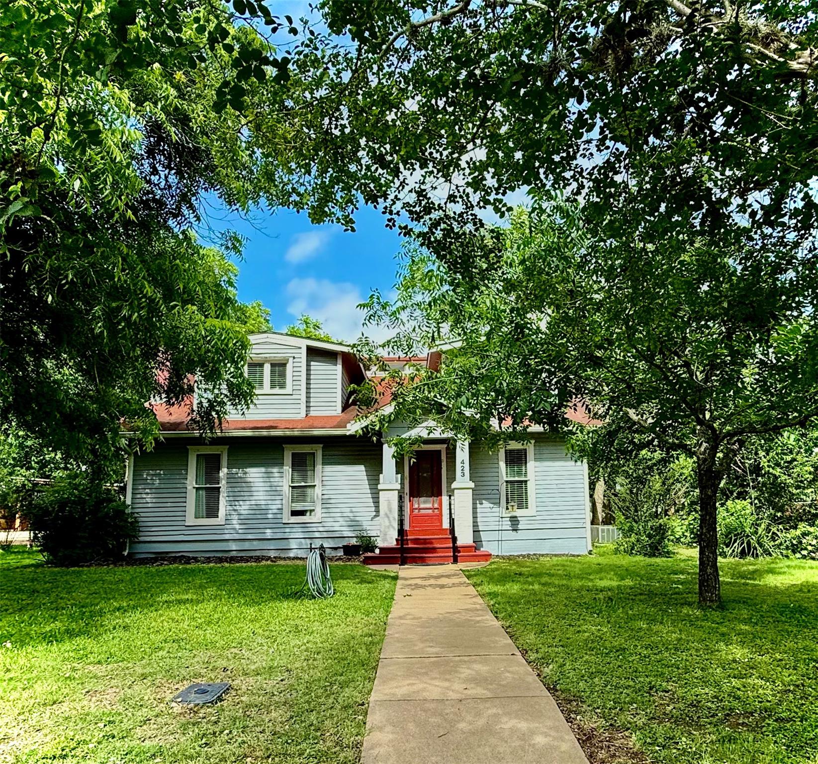 423 Main