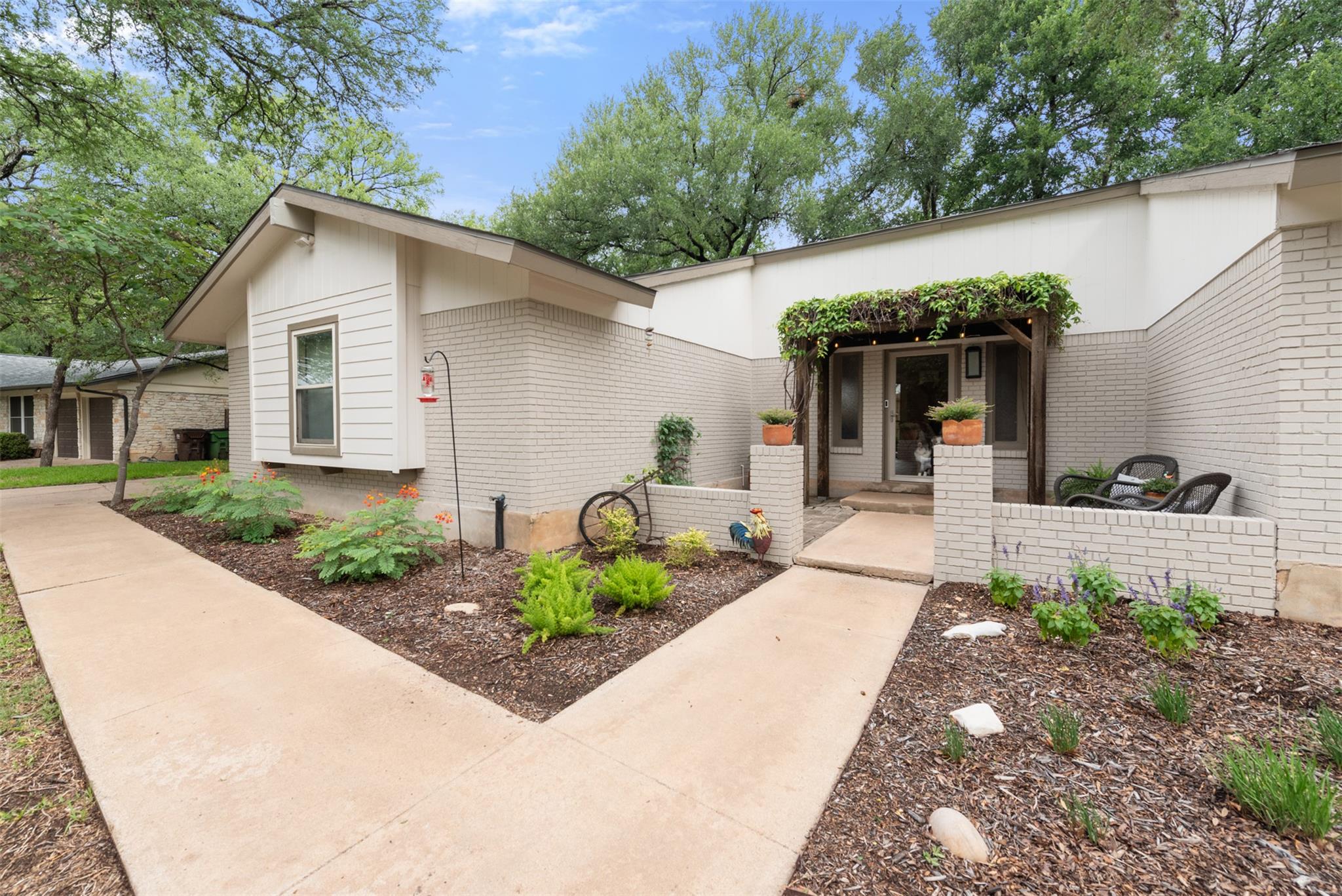Single Family Residence