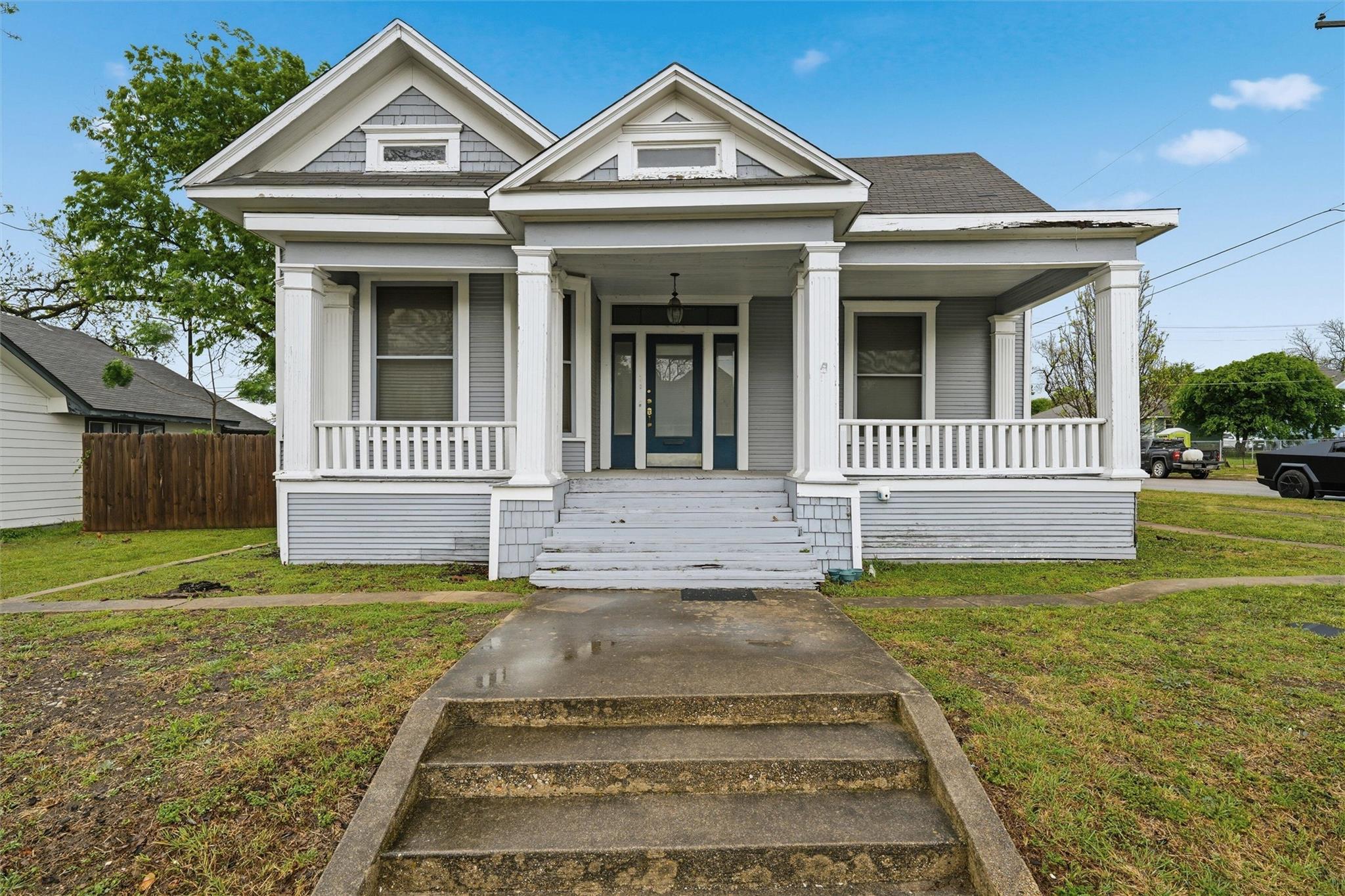 Single Family Residence