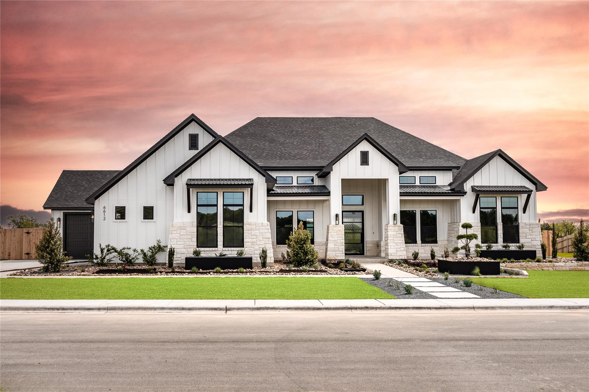 6612 King Oaks
