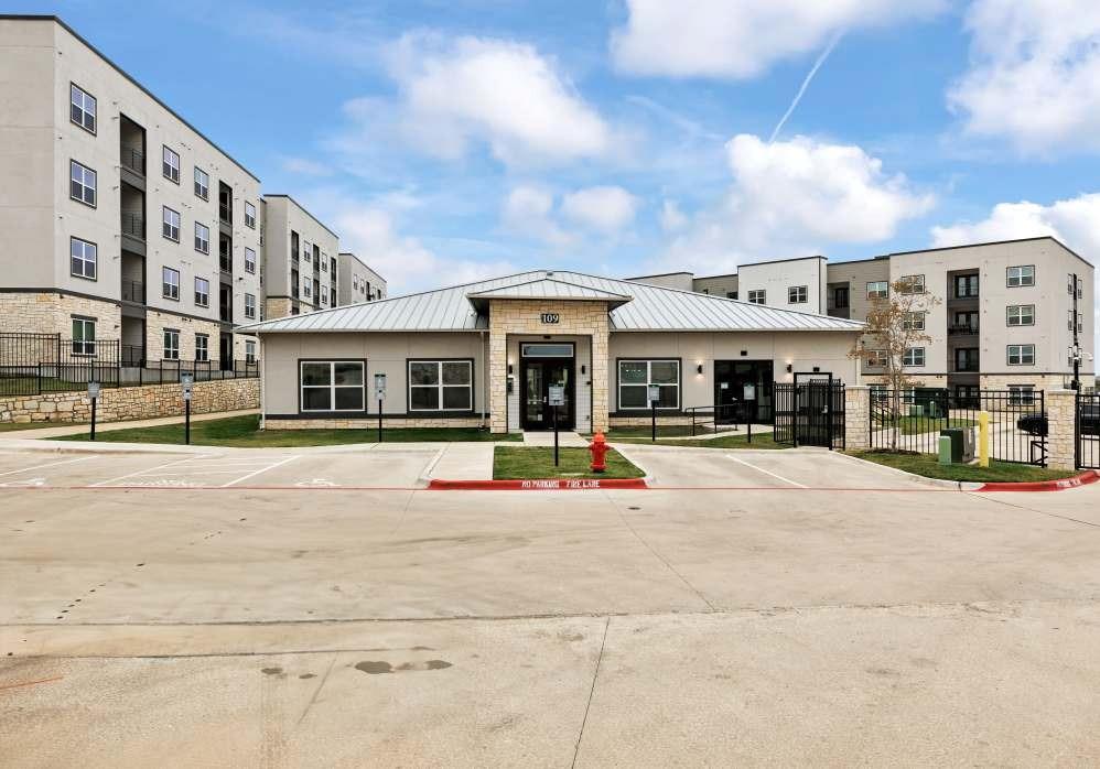 2551 Guadalupe