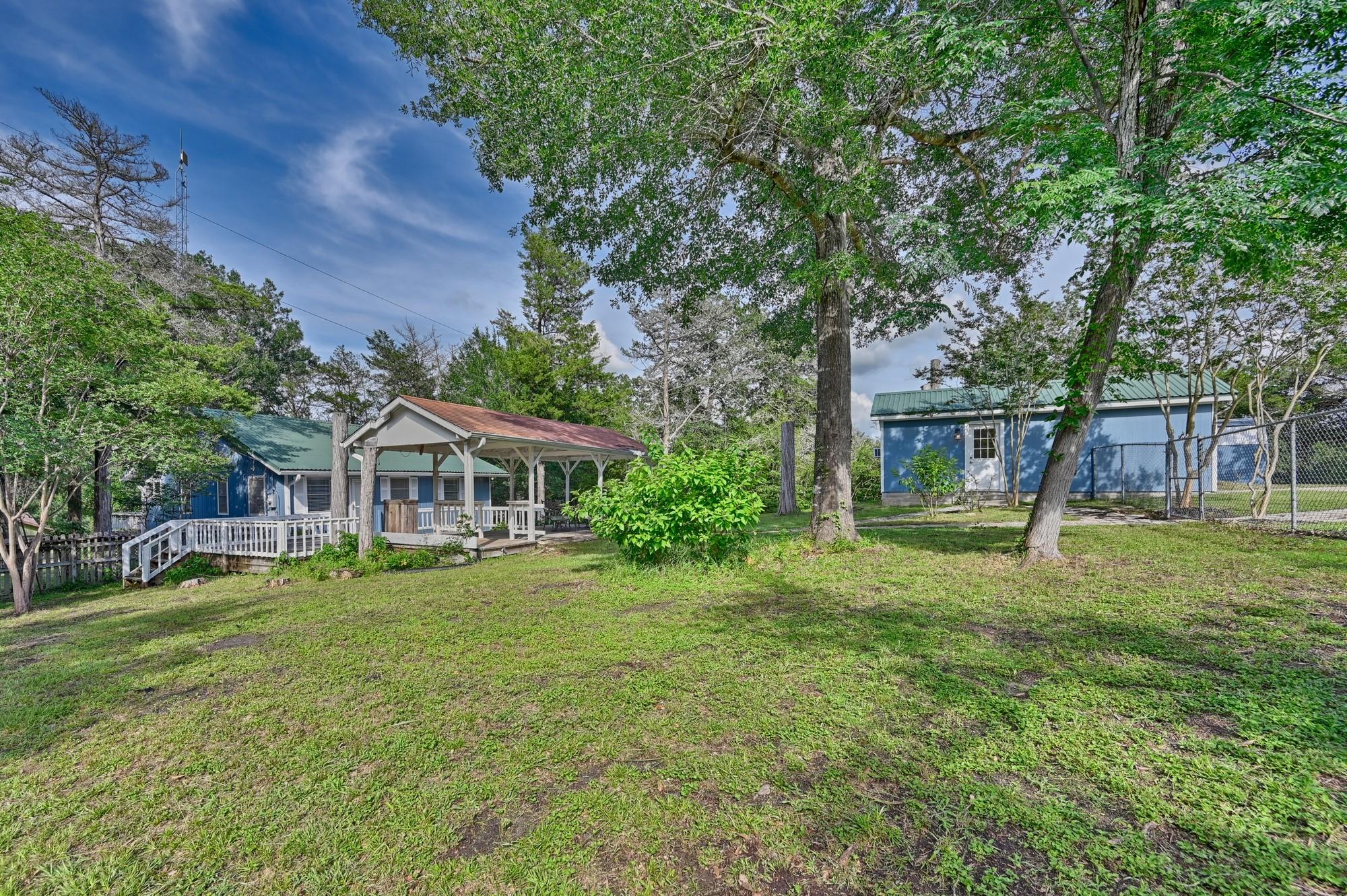 9481 Lake Forest