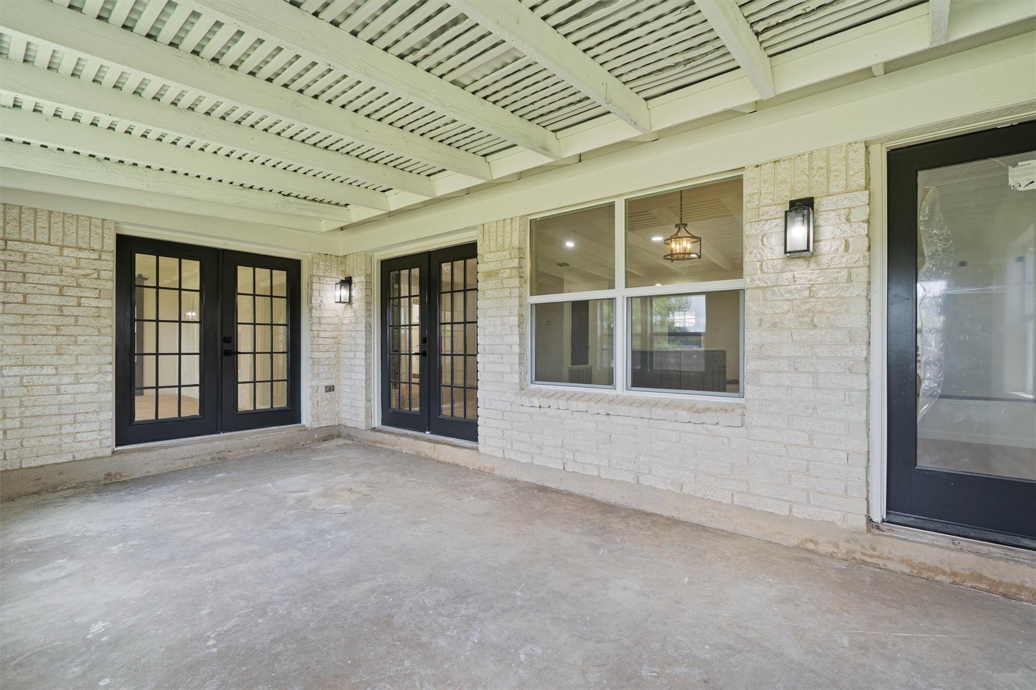 Photo 32