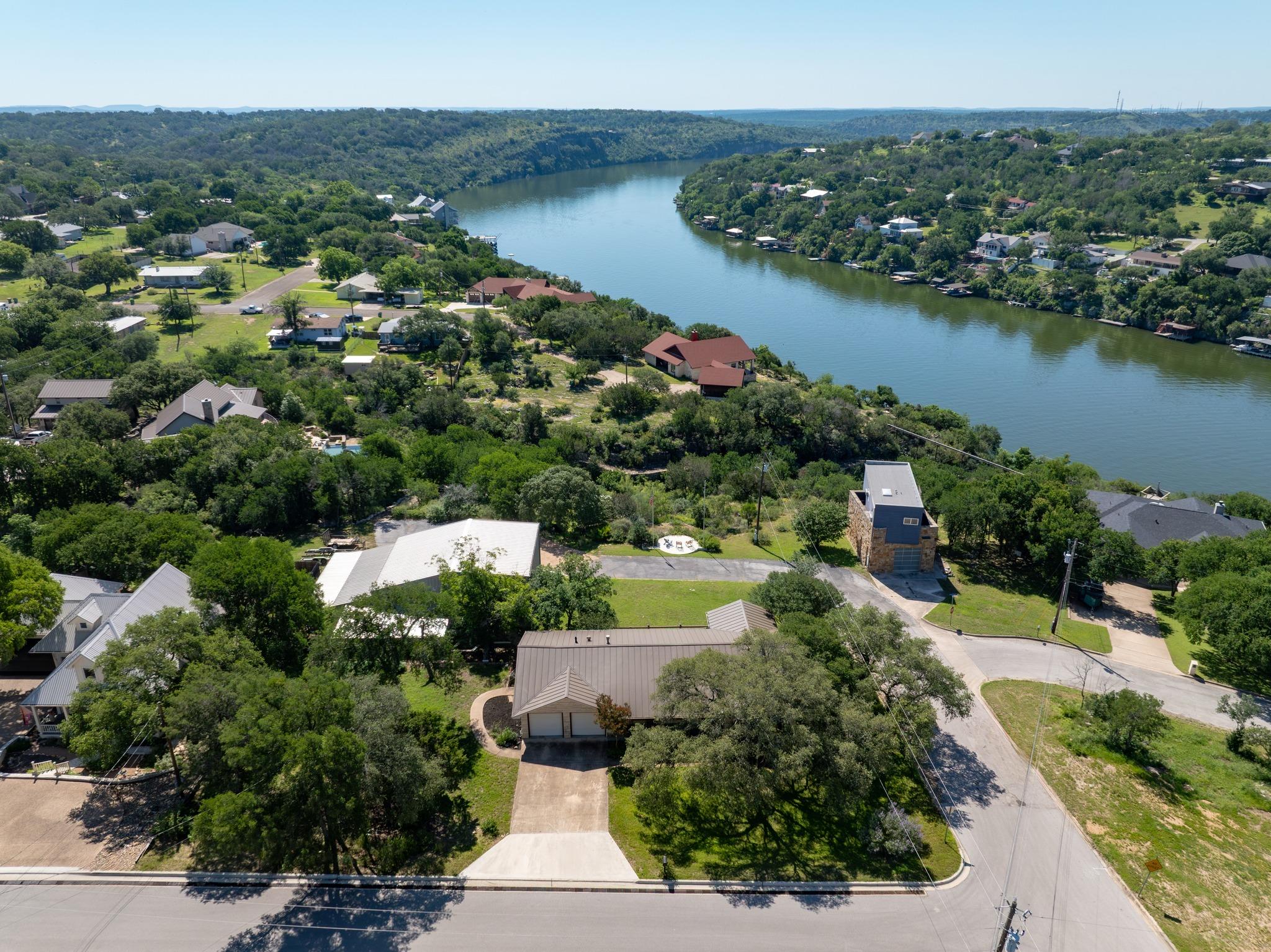 401 Crestview