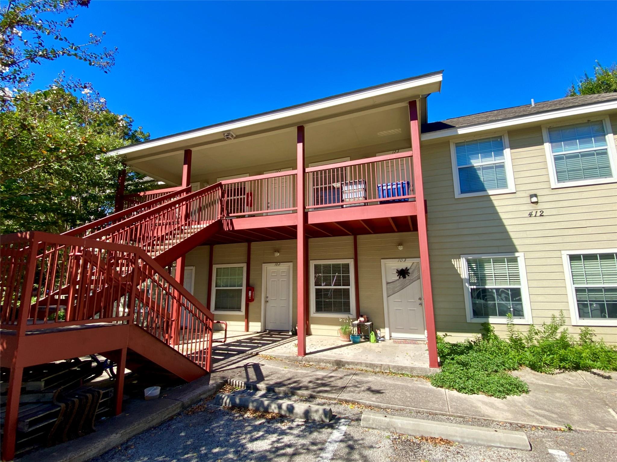 412 Burleson