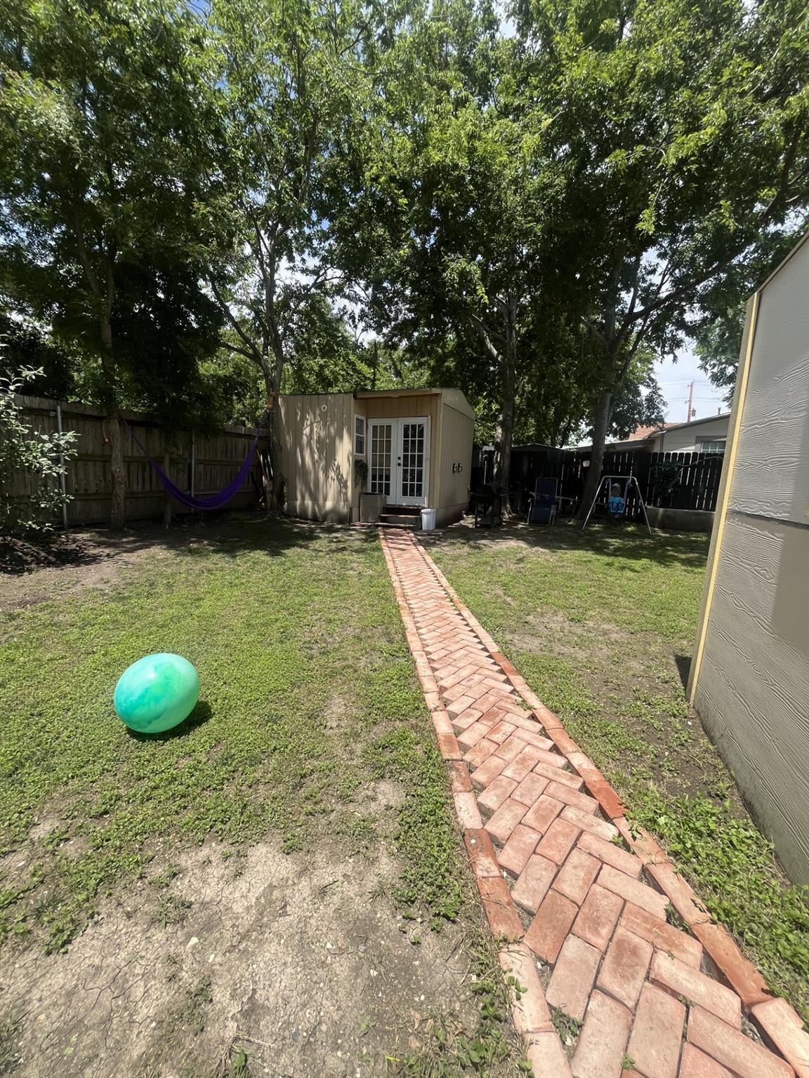 Photo 12