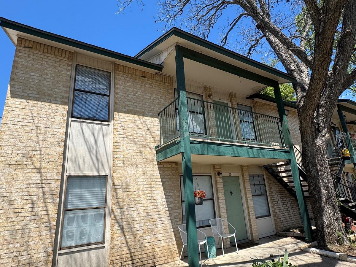 1624 Aquarena Springs