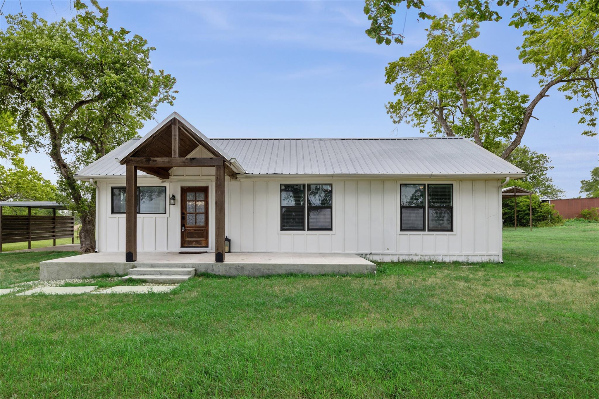 5530 US Highway 90a