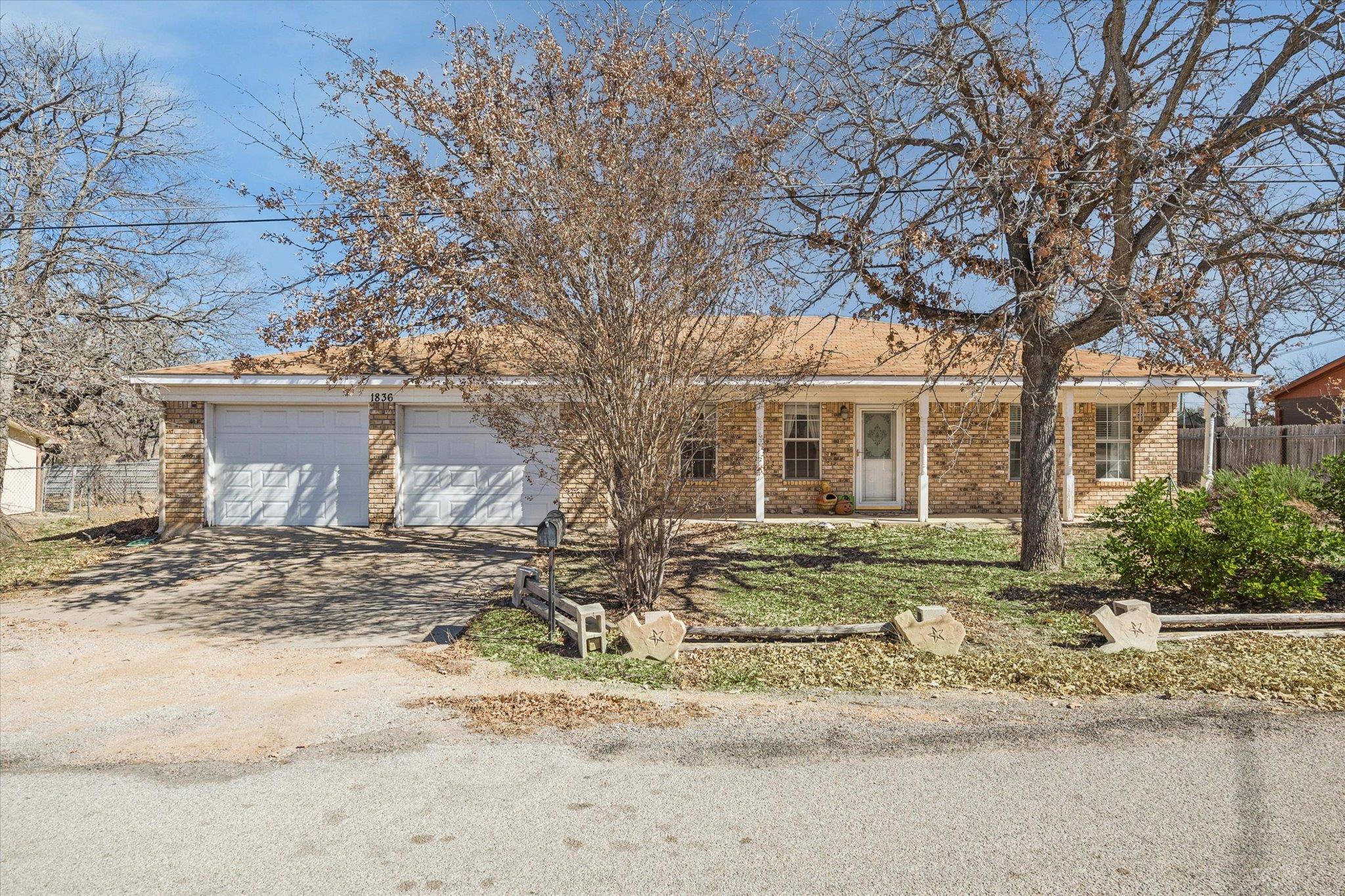 1836 Ridgeview