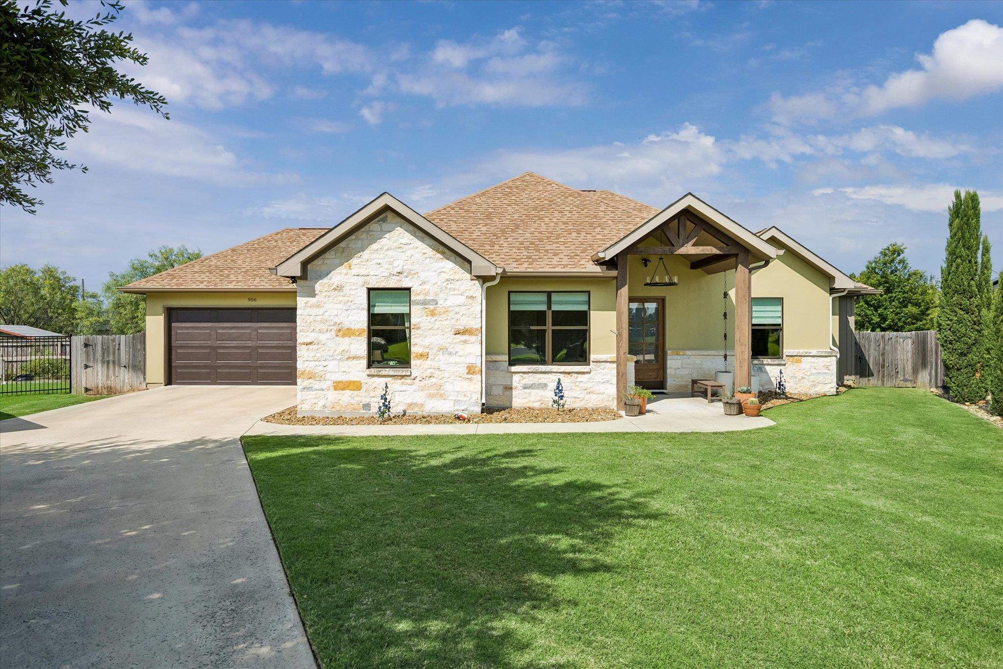 906 Canyon Oak
