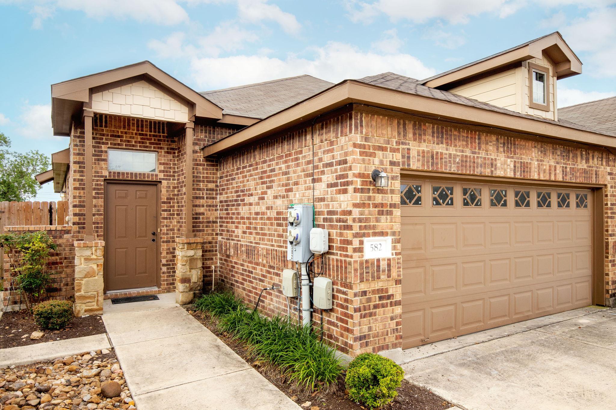 586 Creekside