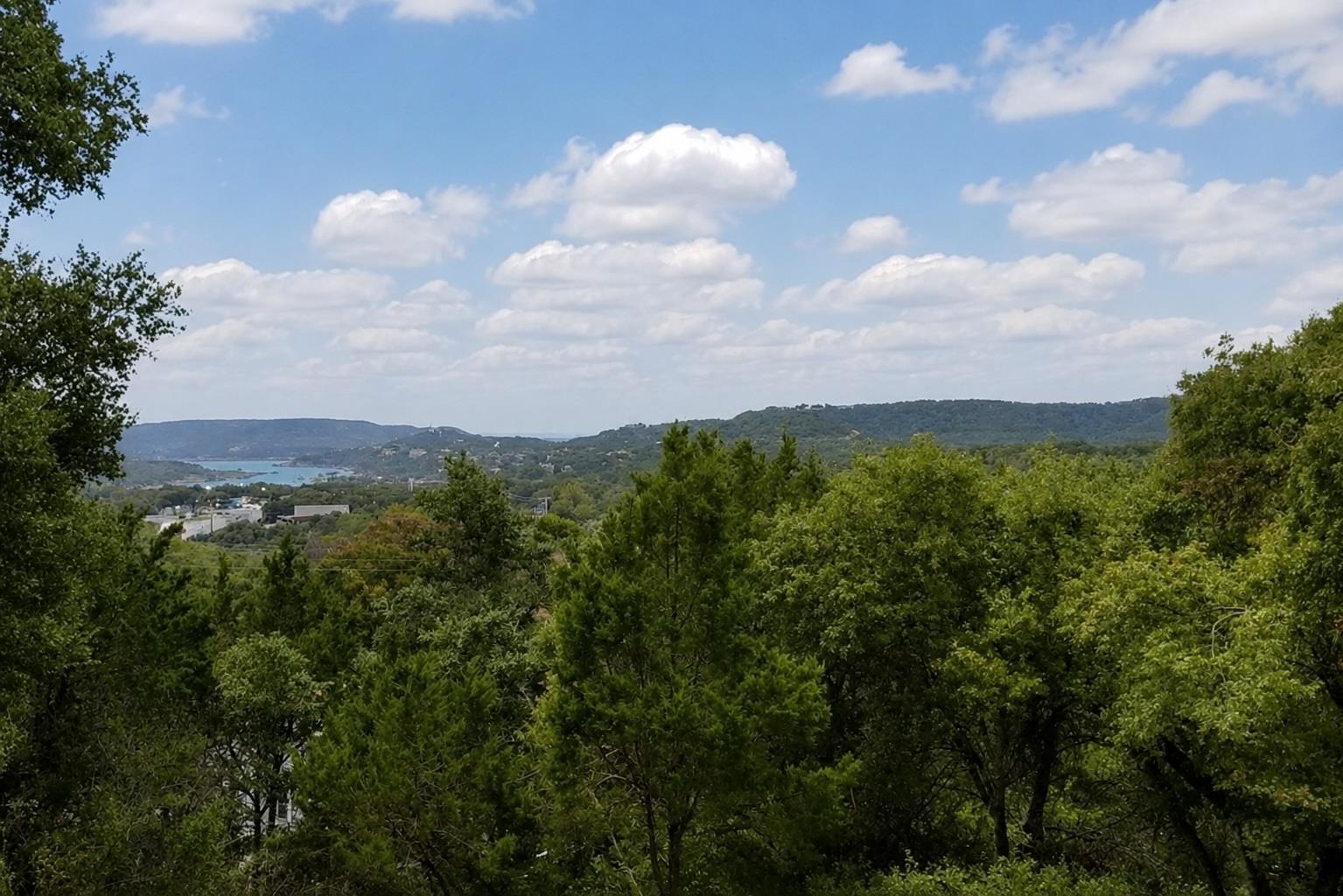 11002 Lake Terrace