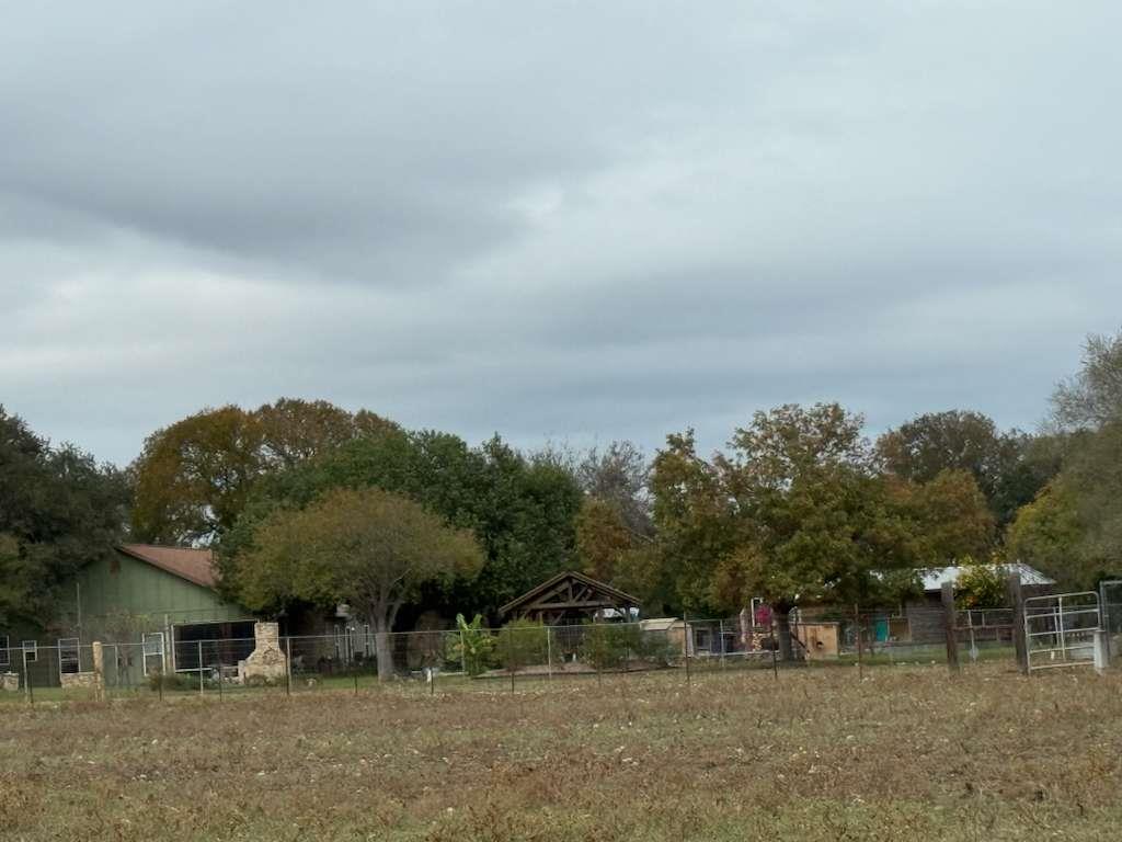 Photo 33