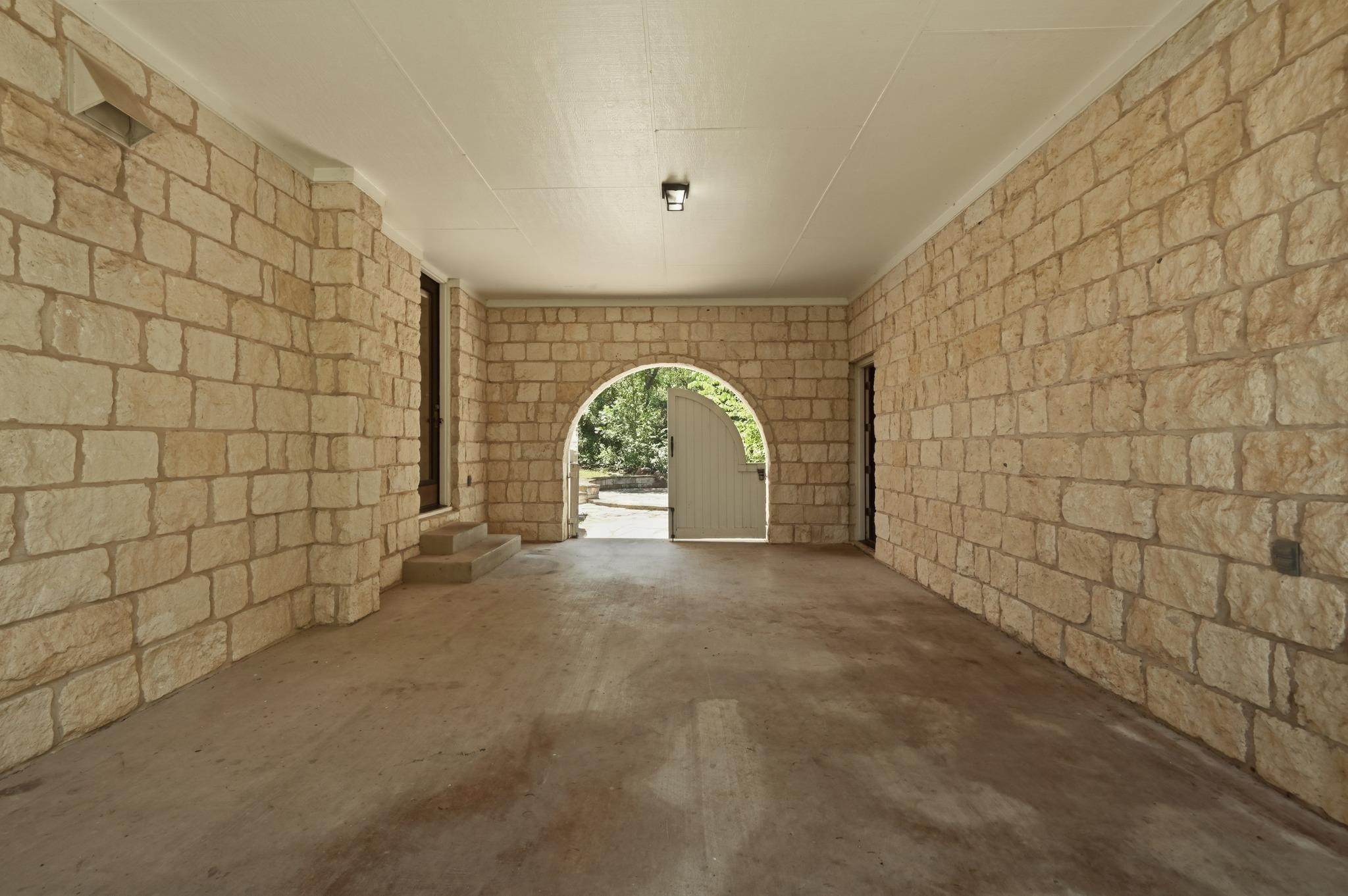 Photo 38