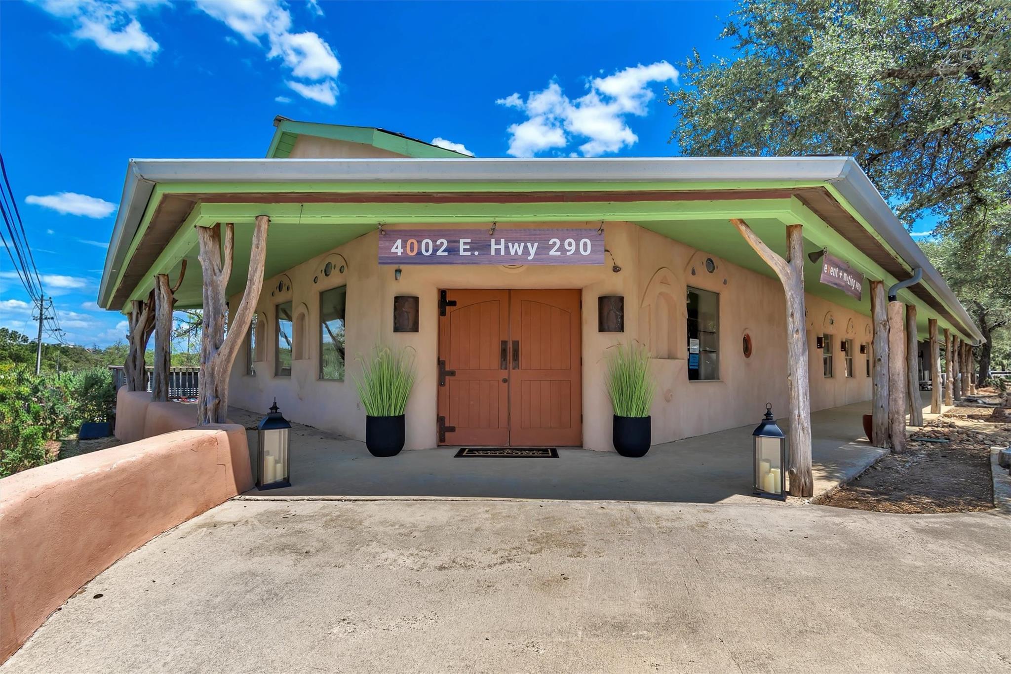 4002 Highway 290