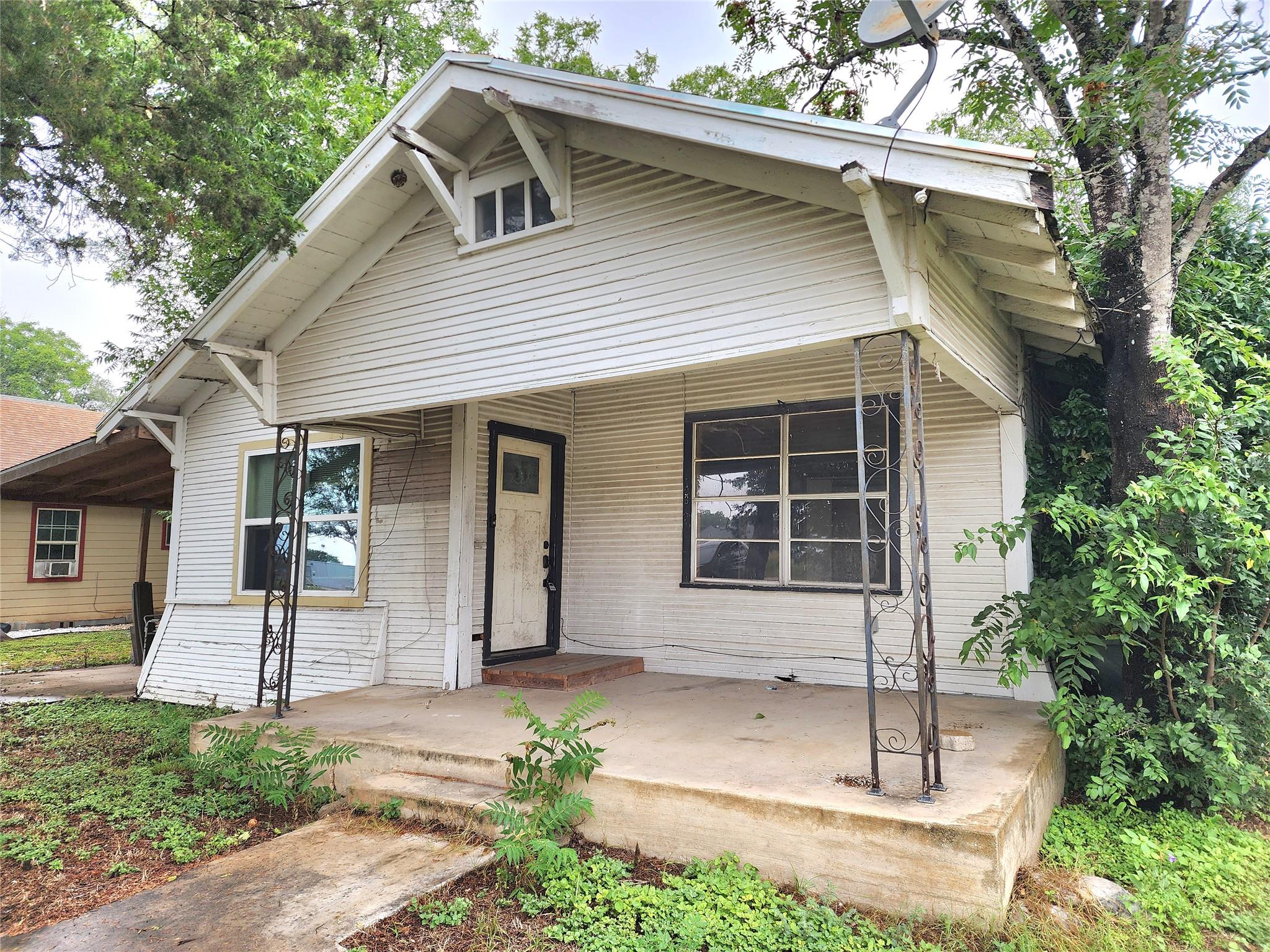 123 Davis