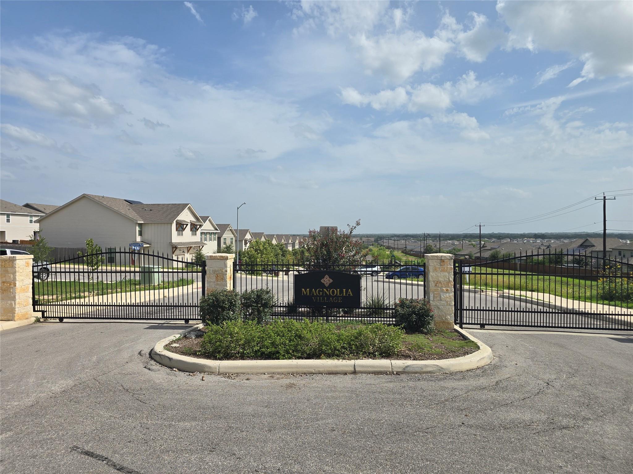 7520 Magnolia Village