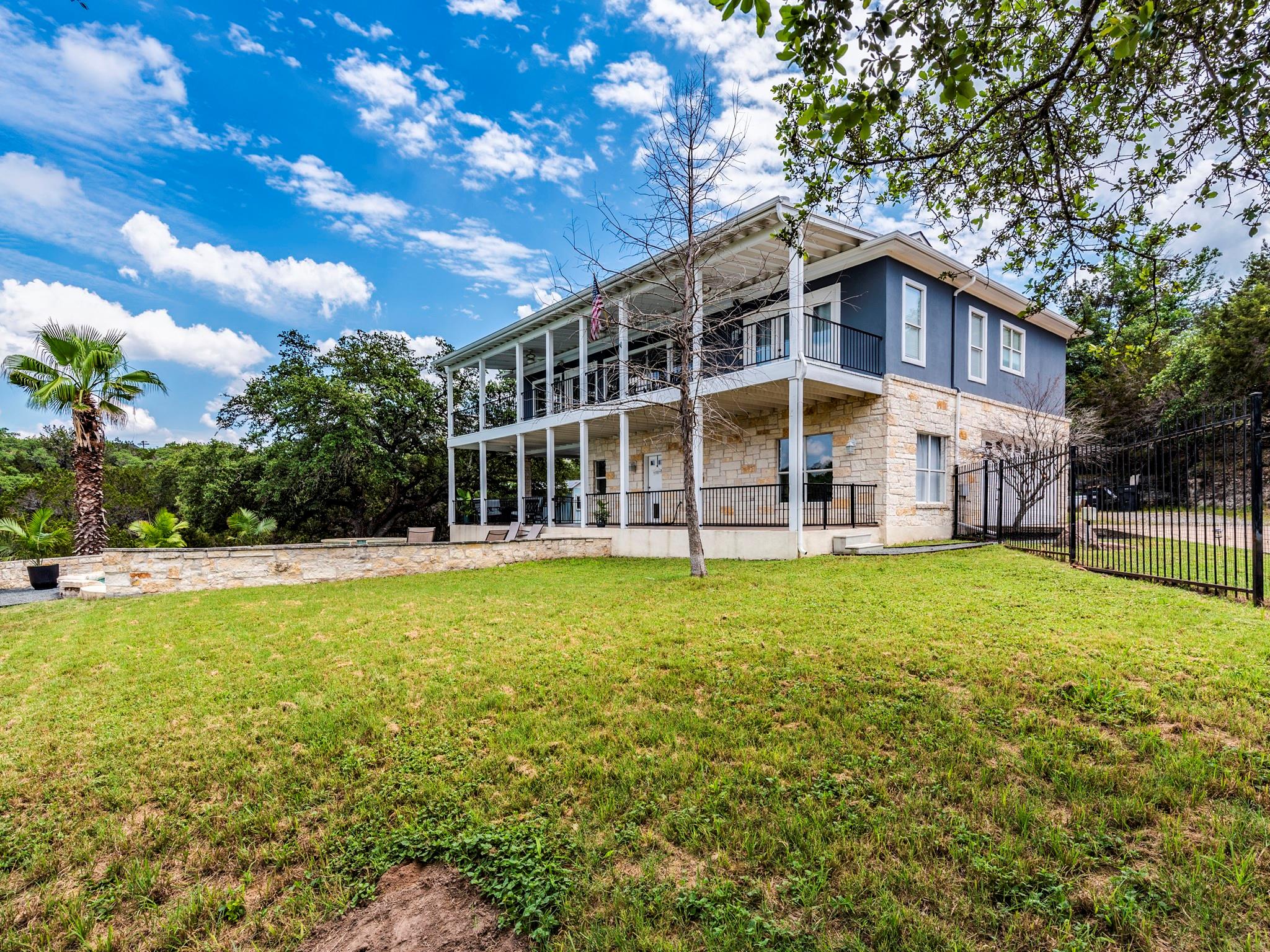 22401 Briarview