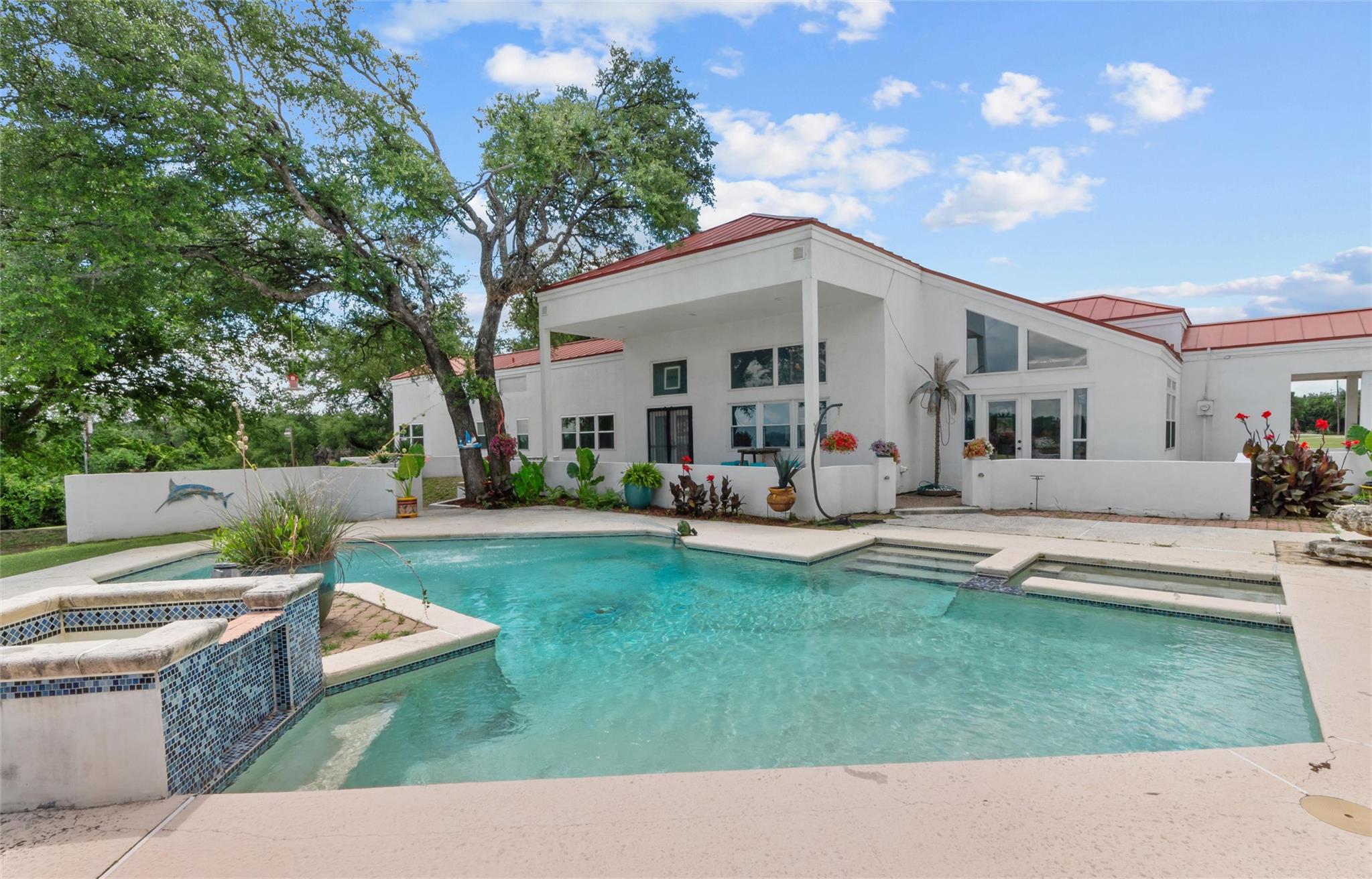 6750 Lakeview
