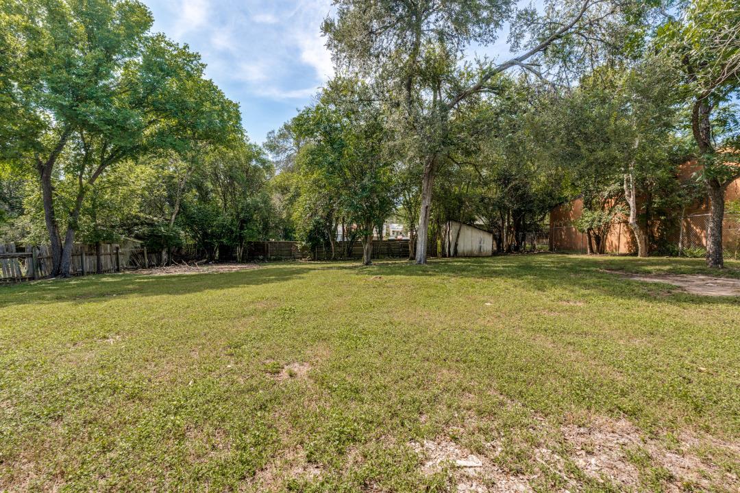1412 Hopkins