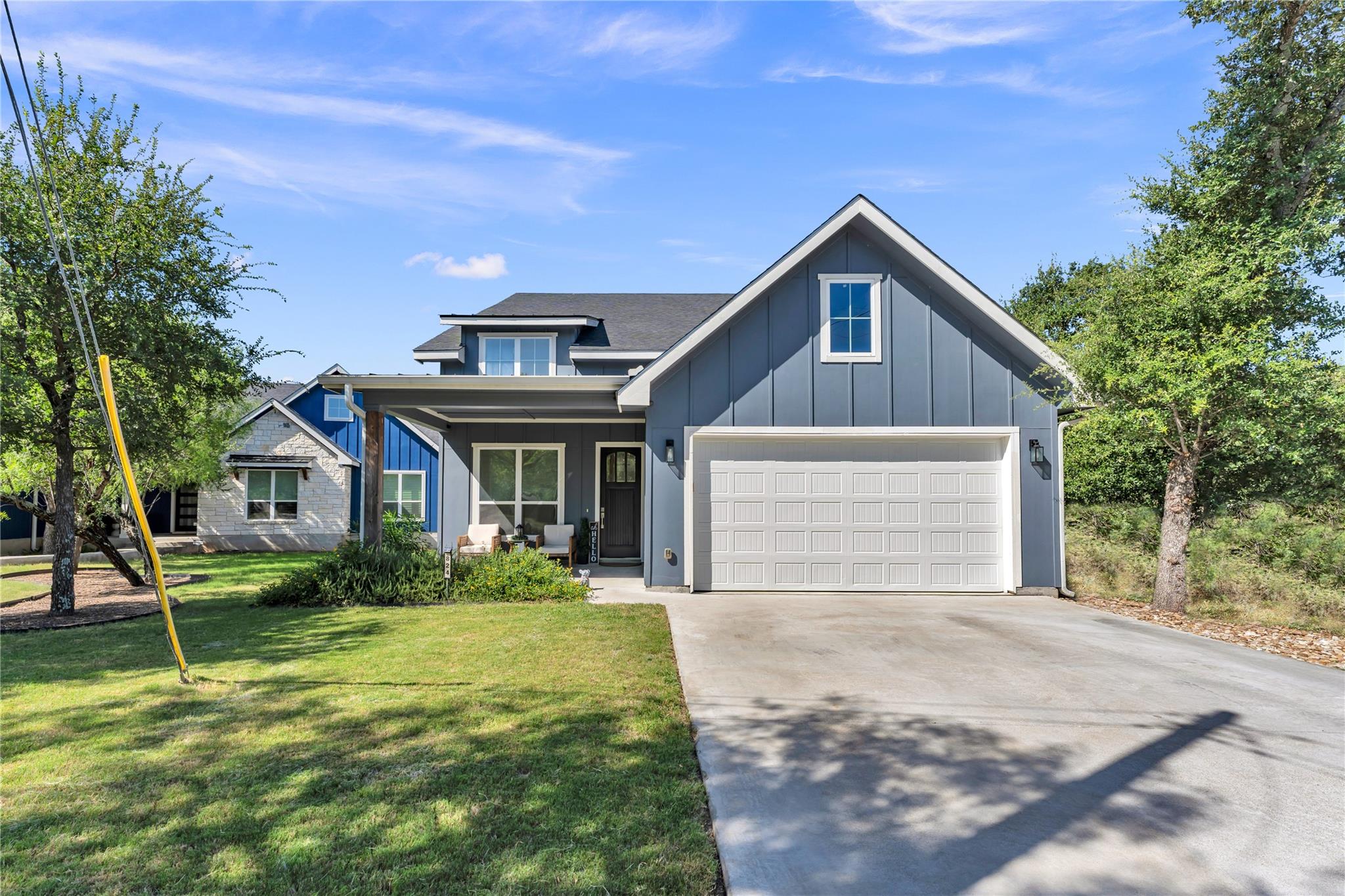 824 Woodland Hills