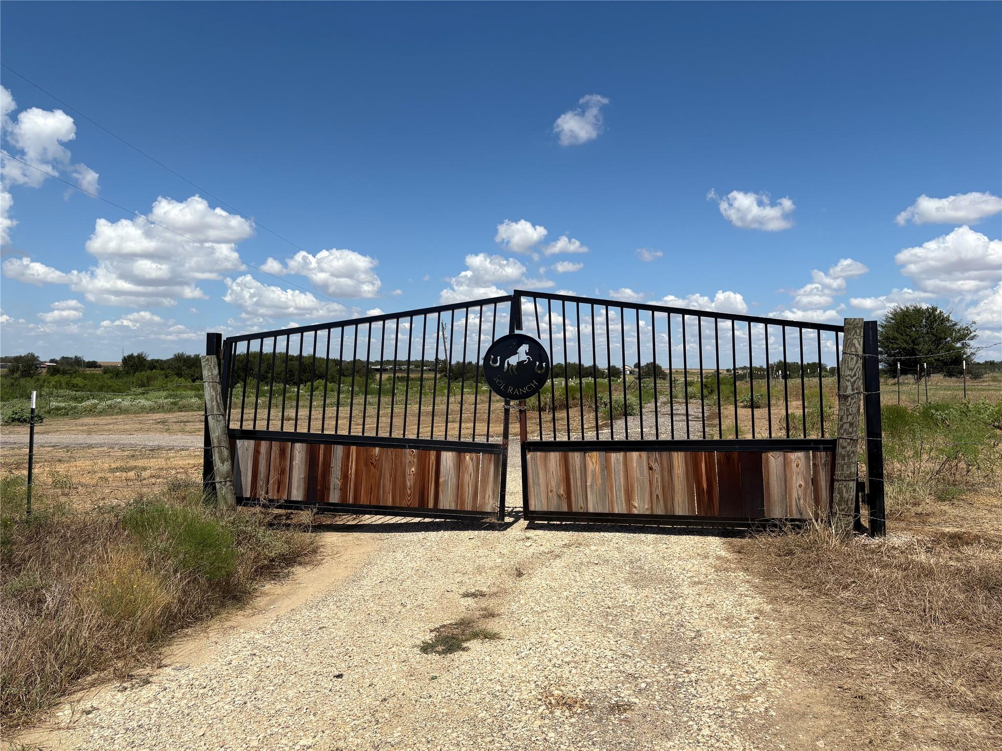 1701 County Road 466