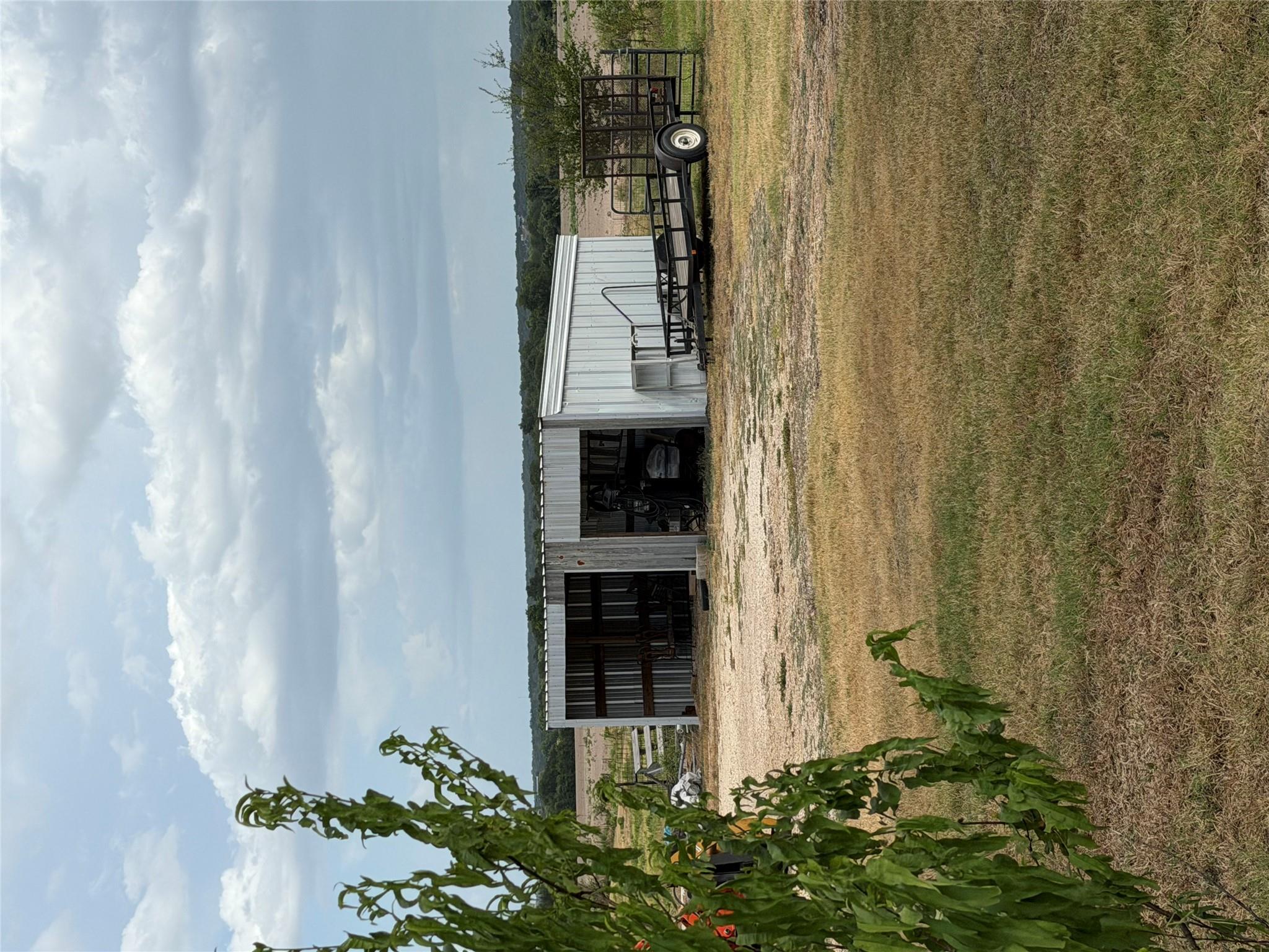 Photo 33