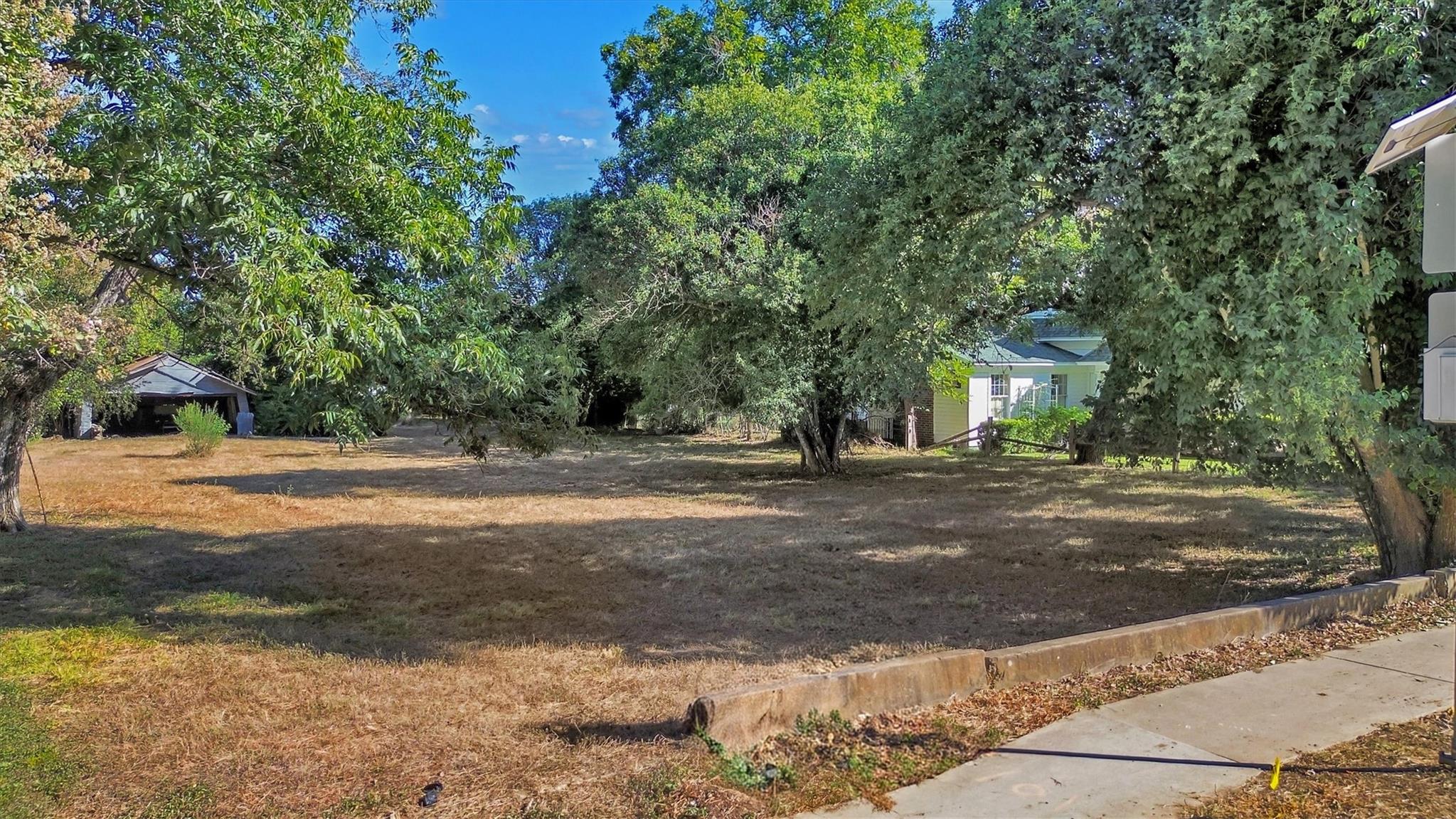 1247 San Antonio