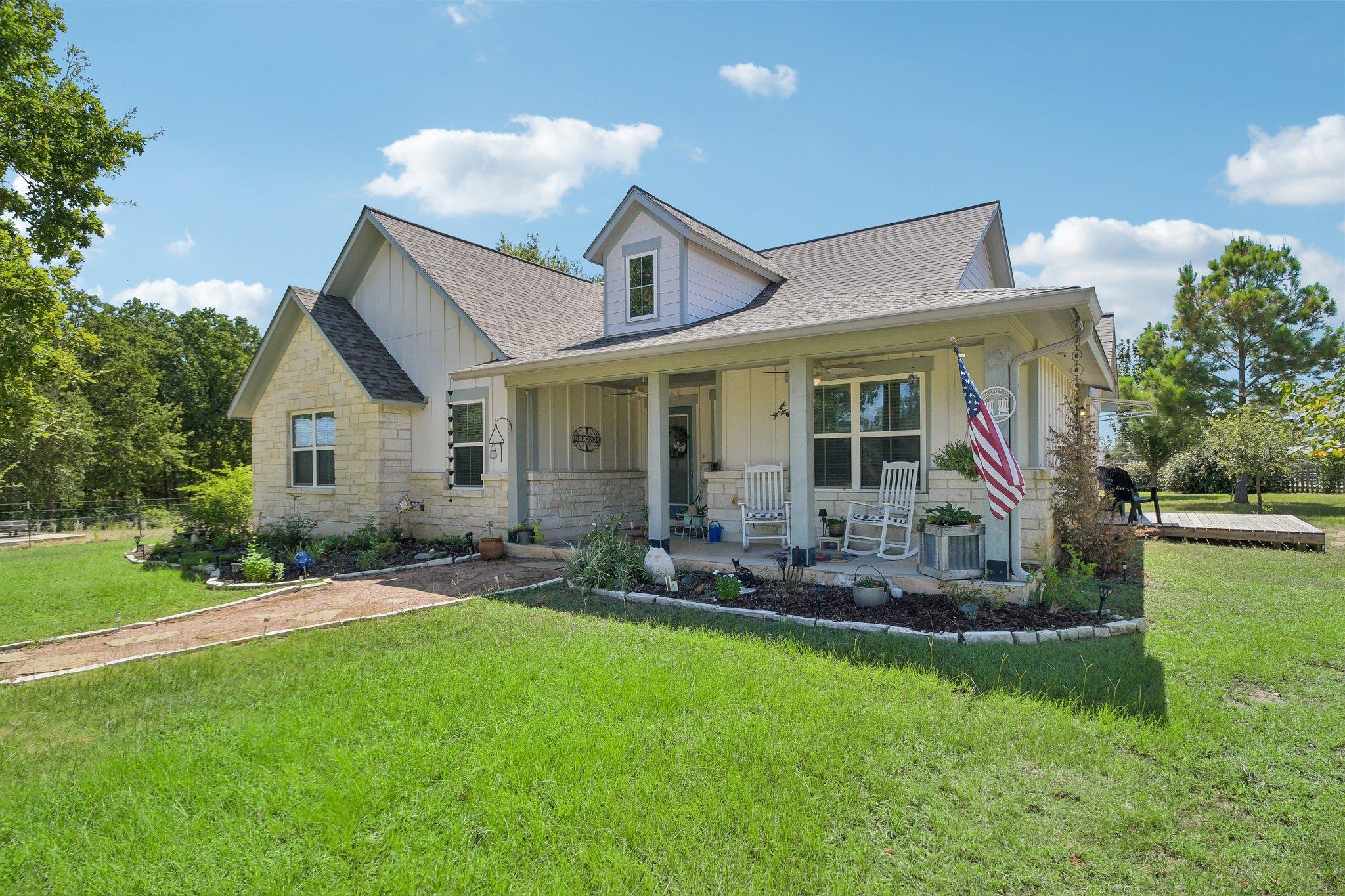 596 Pleasant Grove