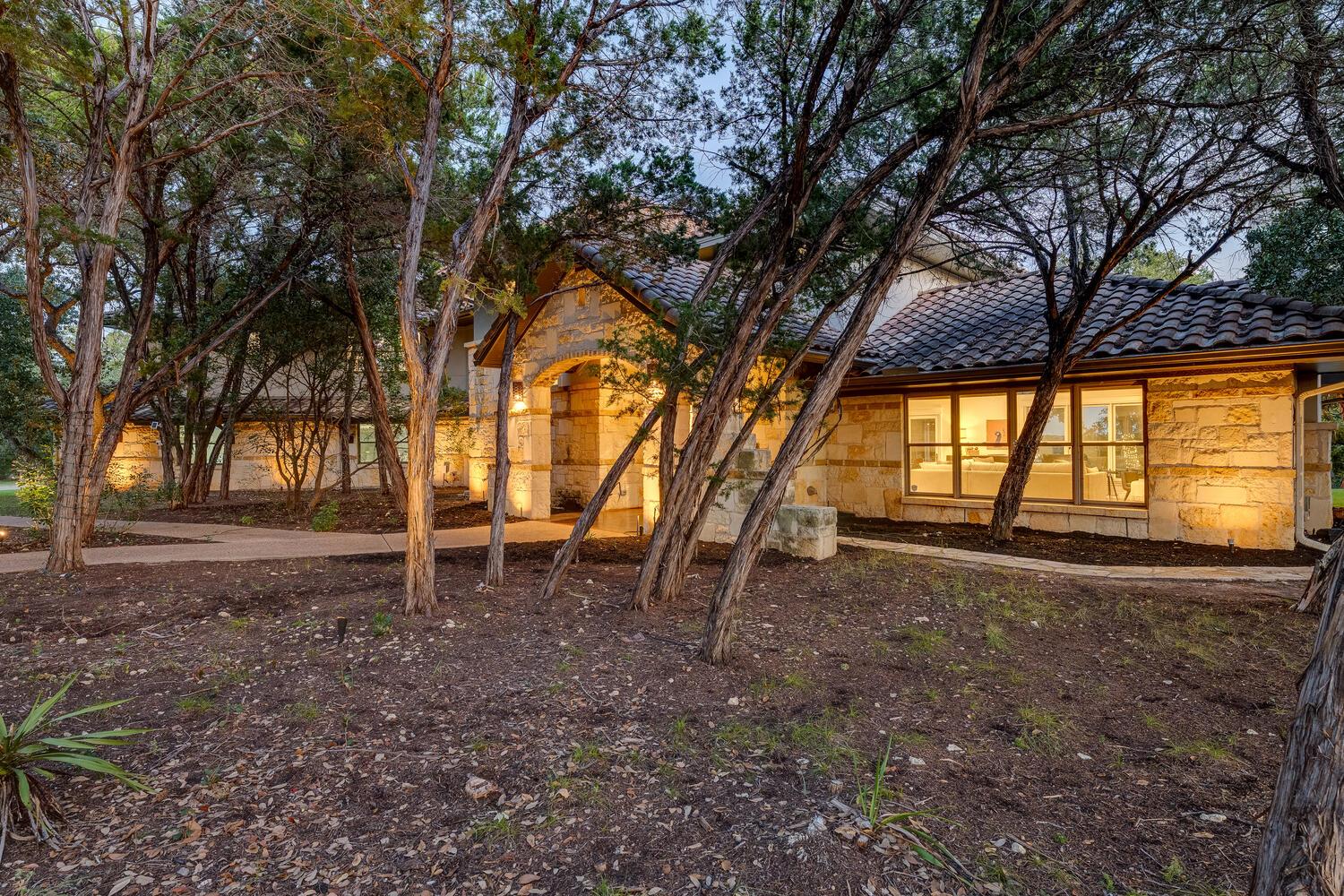 813 Moonlight Bay