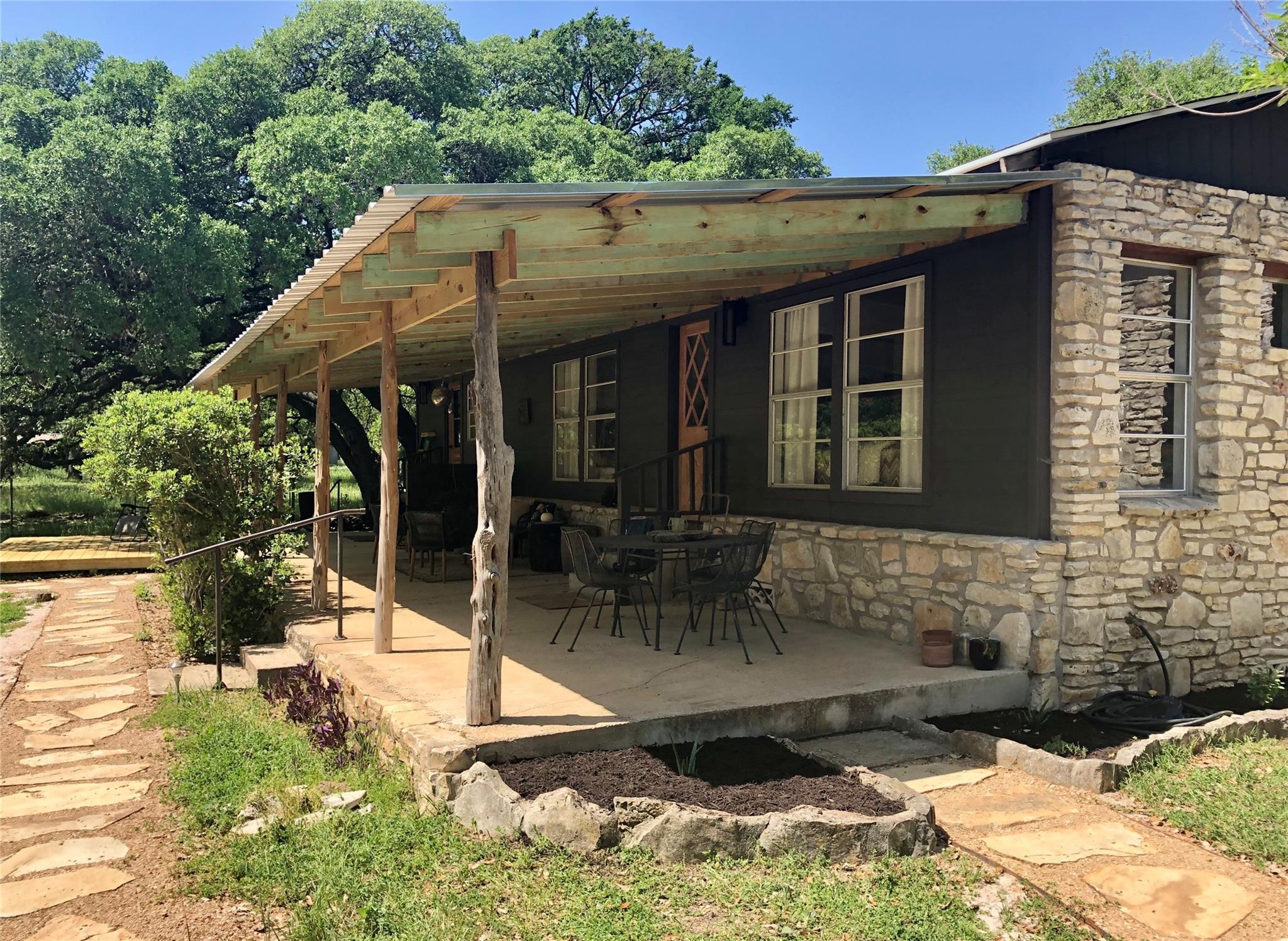888 Glenn Crest
