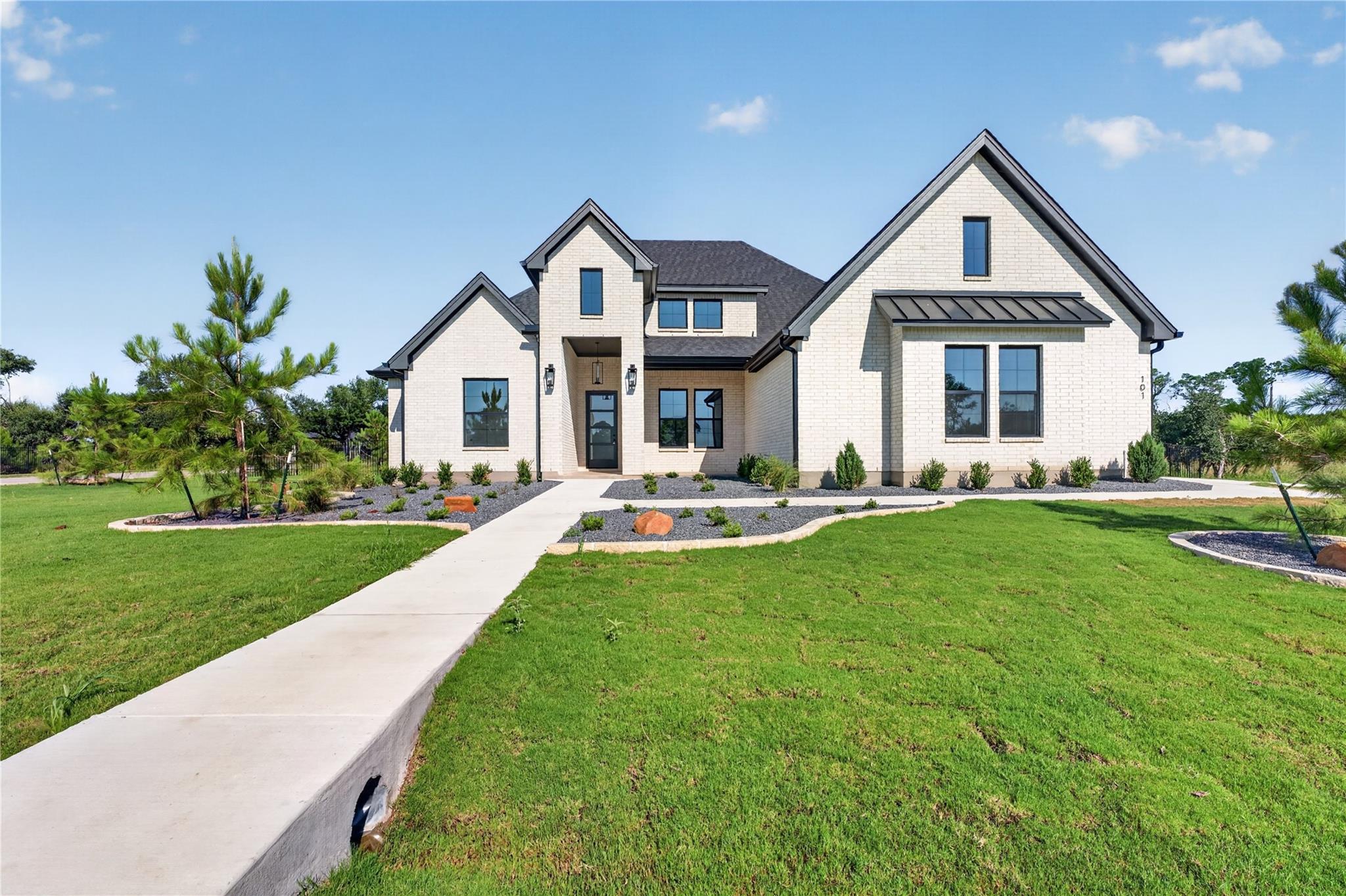 101 Lakeview