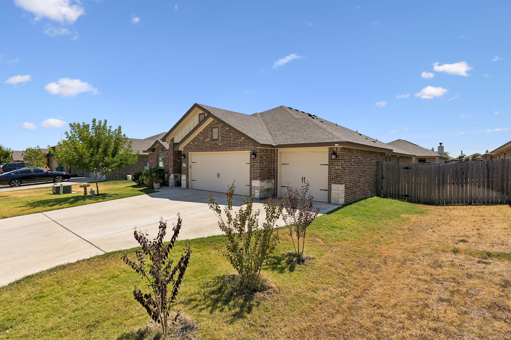3317 James Ridge