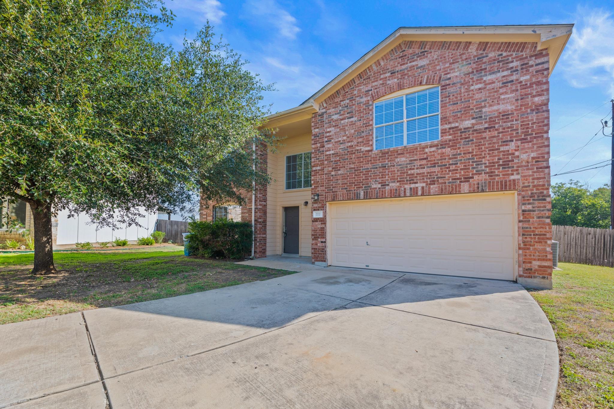 722 Lavaca