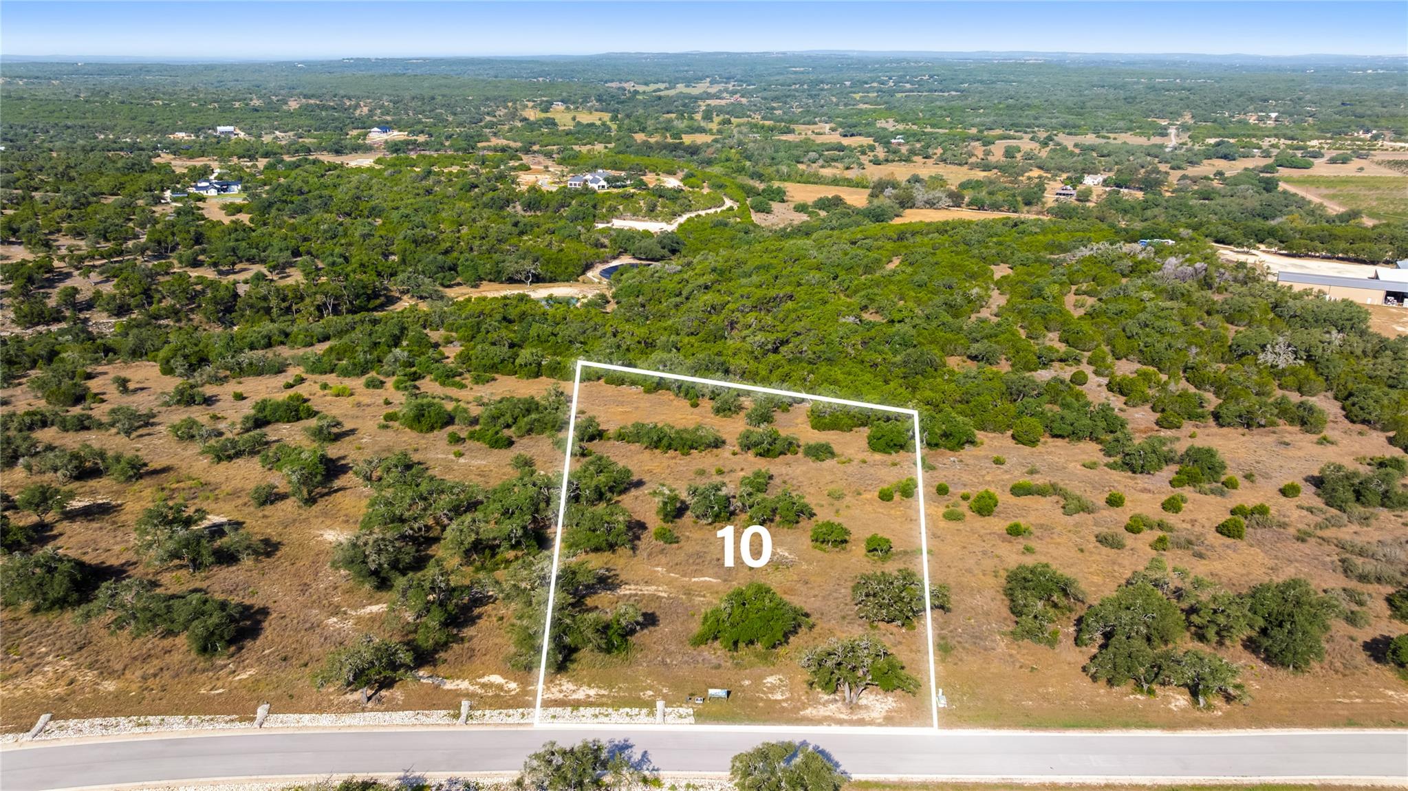 LOT 10 Tuscany