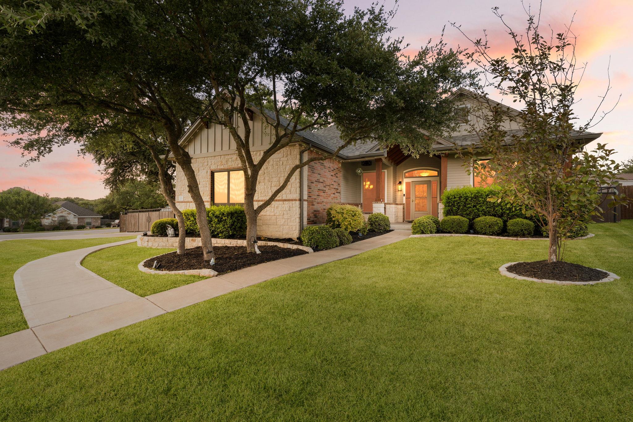 123 Archstone