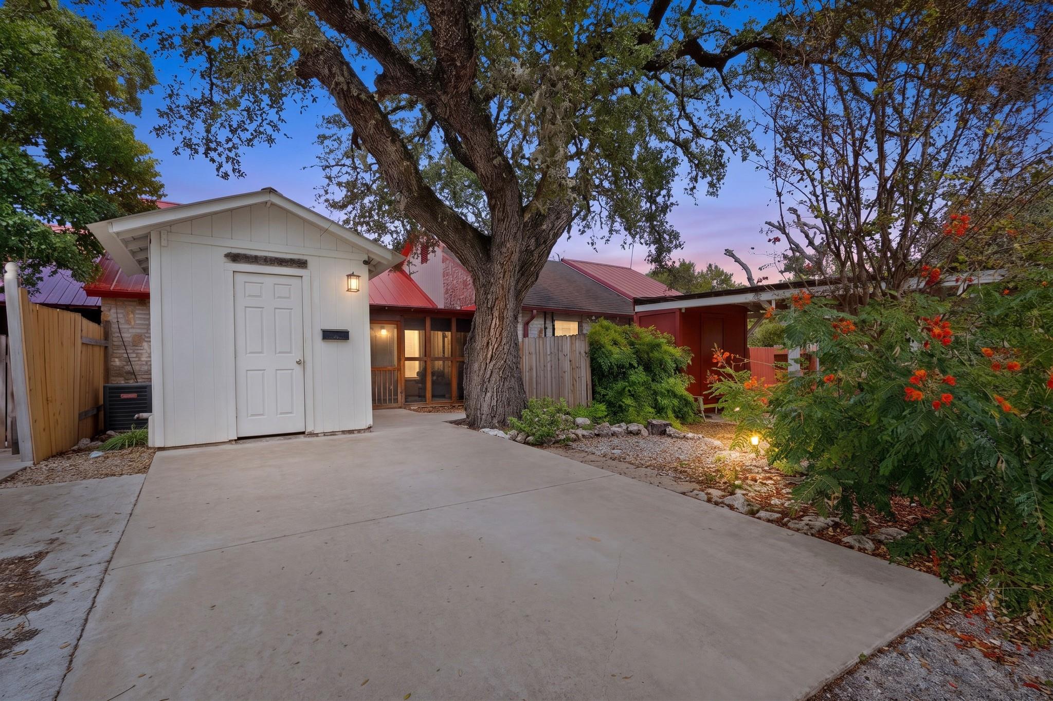 84 Shady Bluff