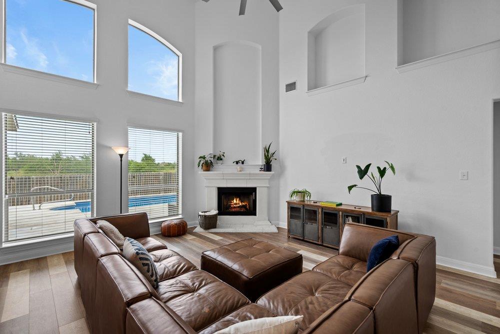 580 Clear Springs