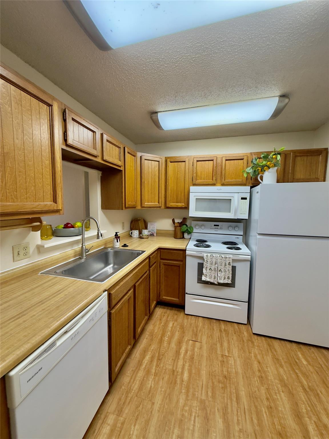 1624 Aquarena Springs