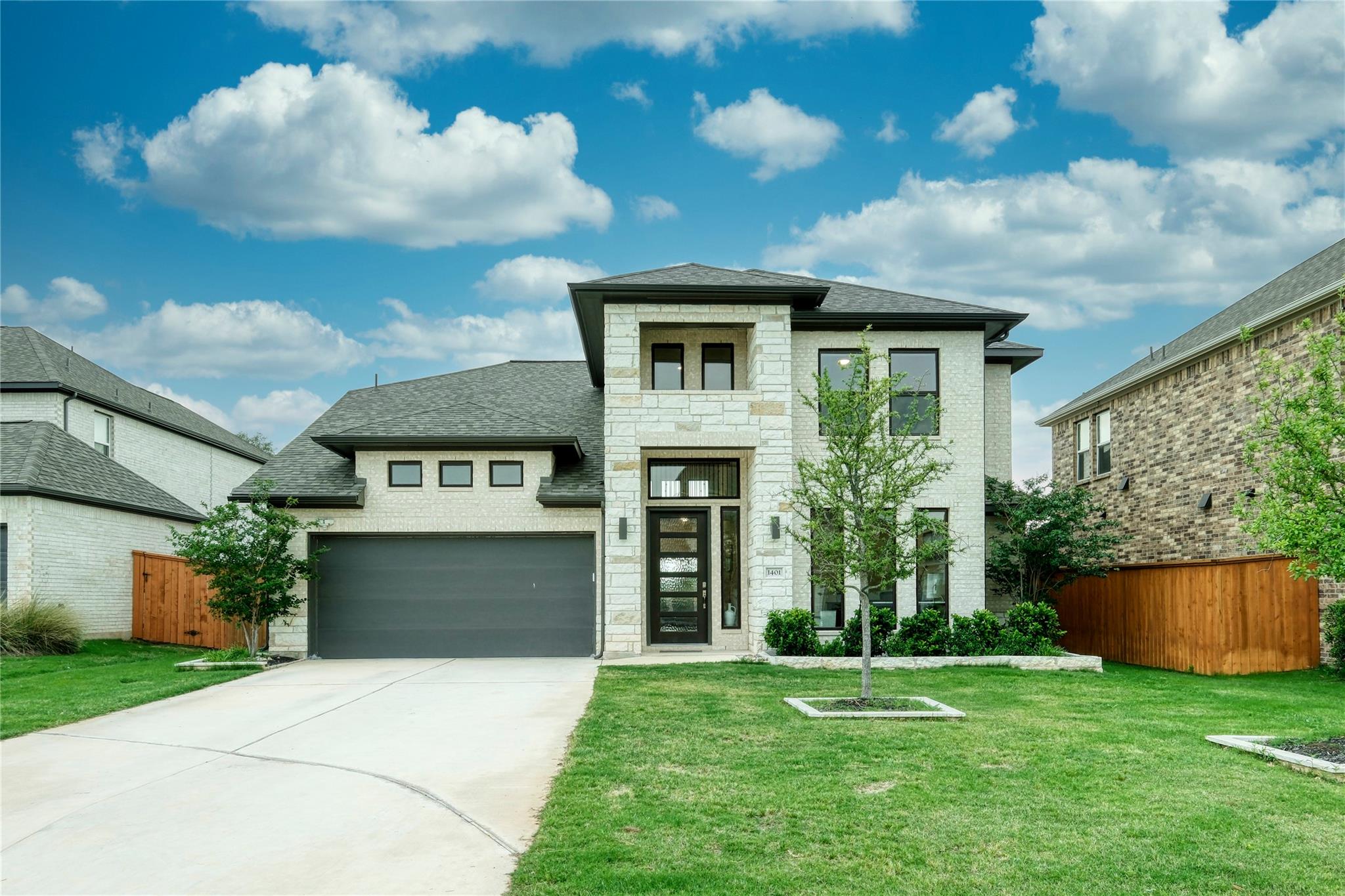 1401 Mulberry Oak
