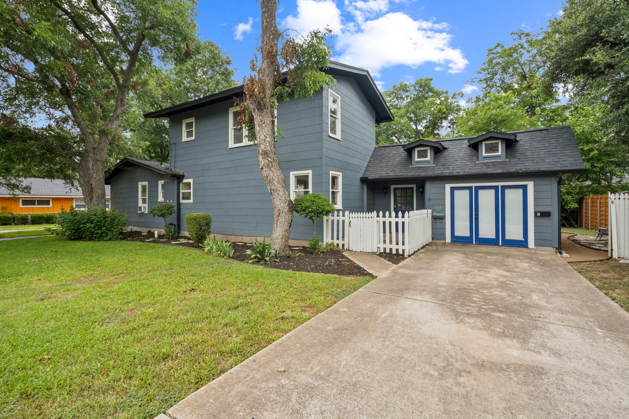 1402 Laurel