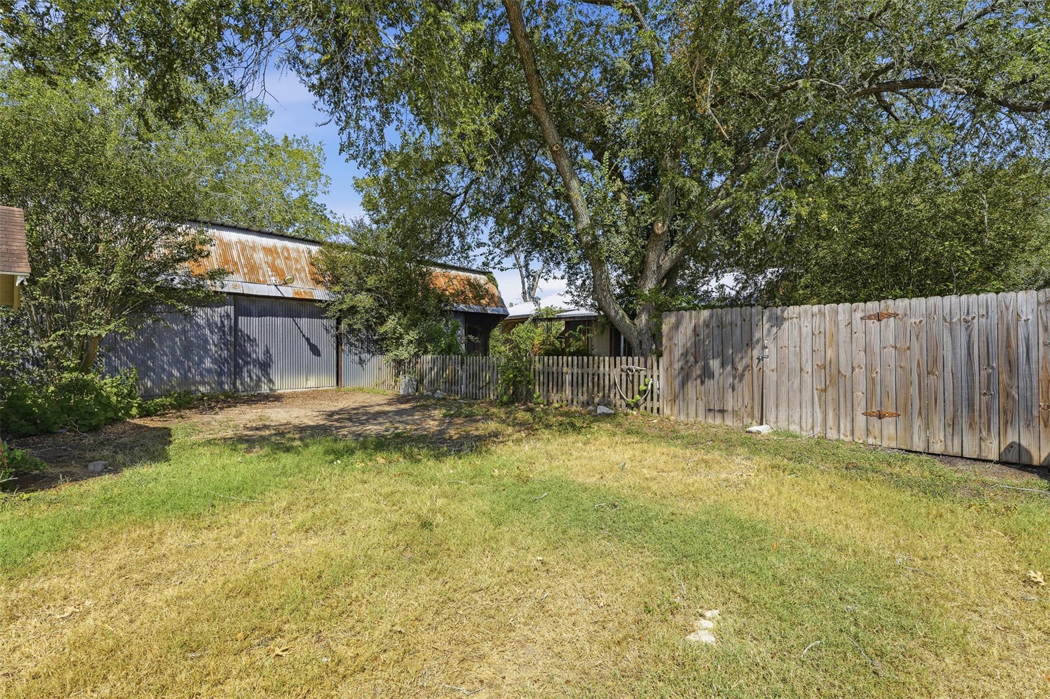 Photo 18