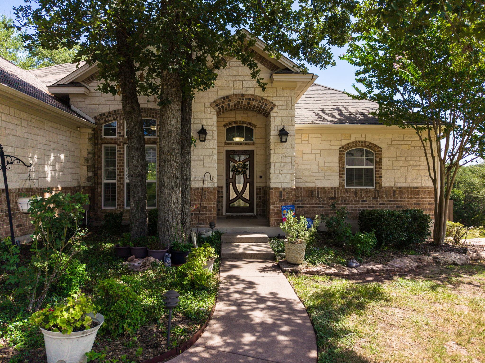 2702 Amber Forest