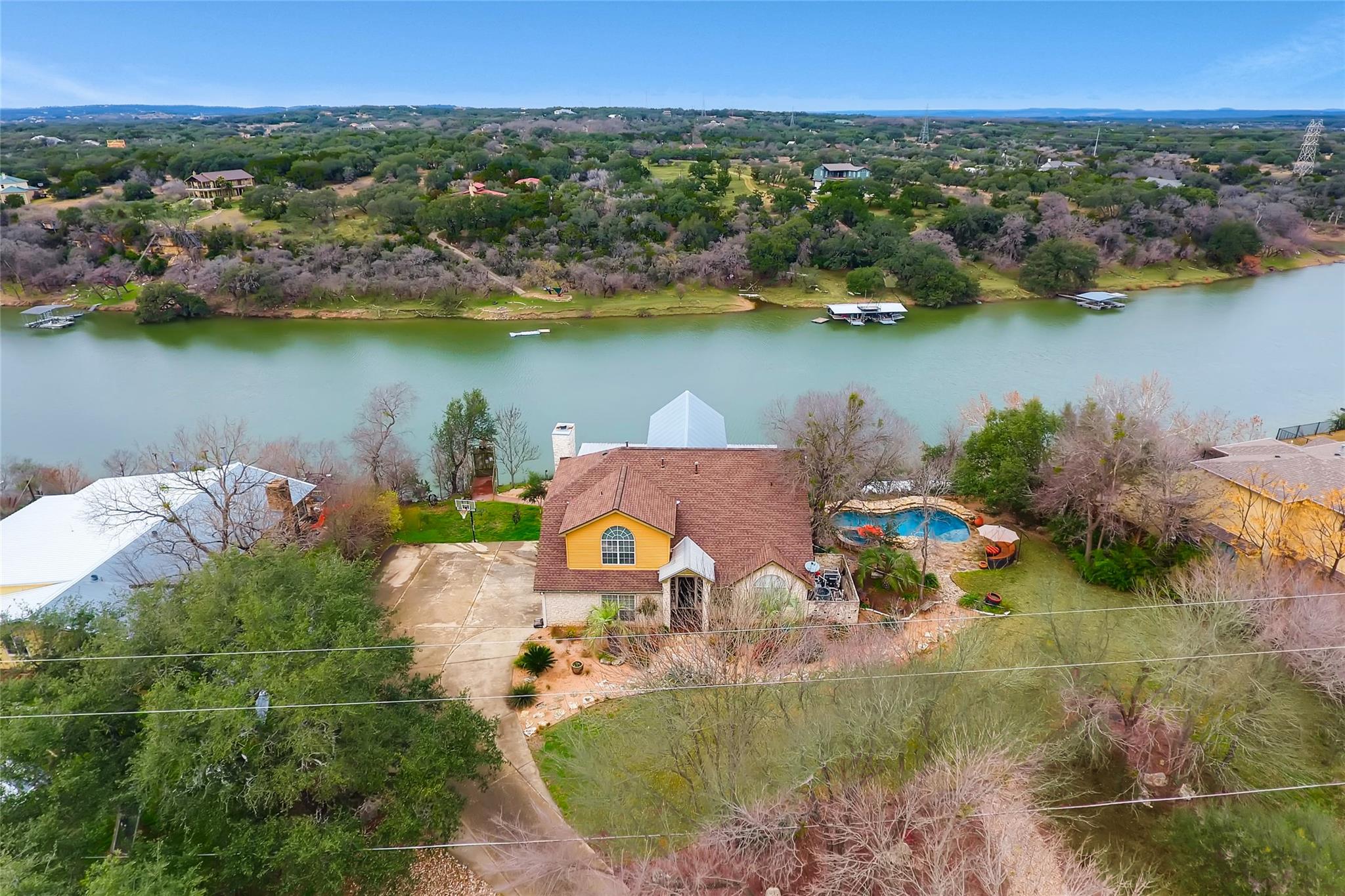 2614 Pace Bend