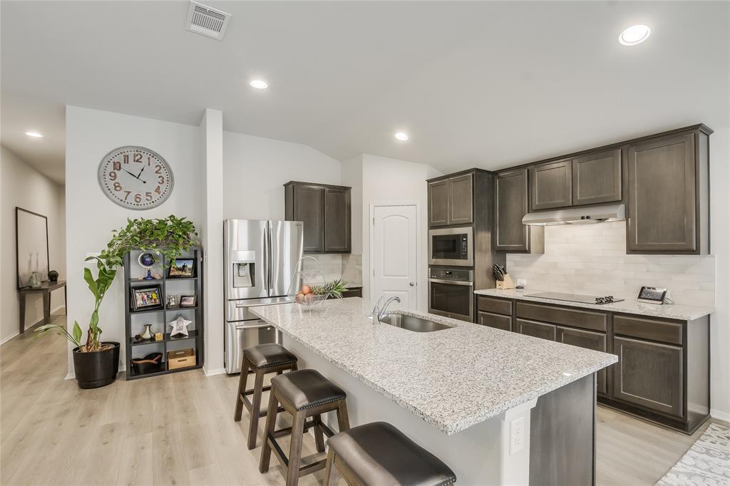 3703 Stillwood