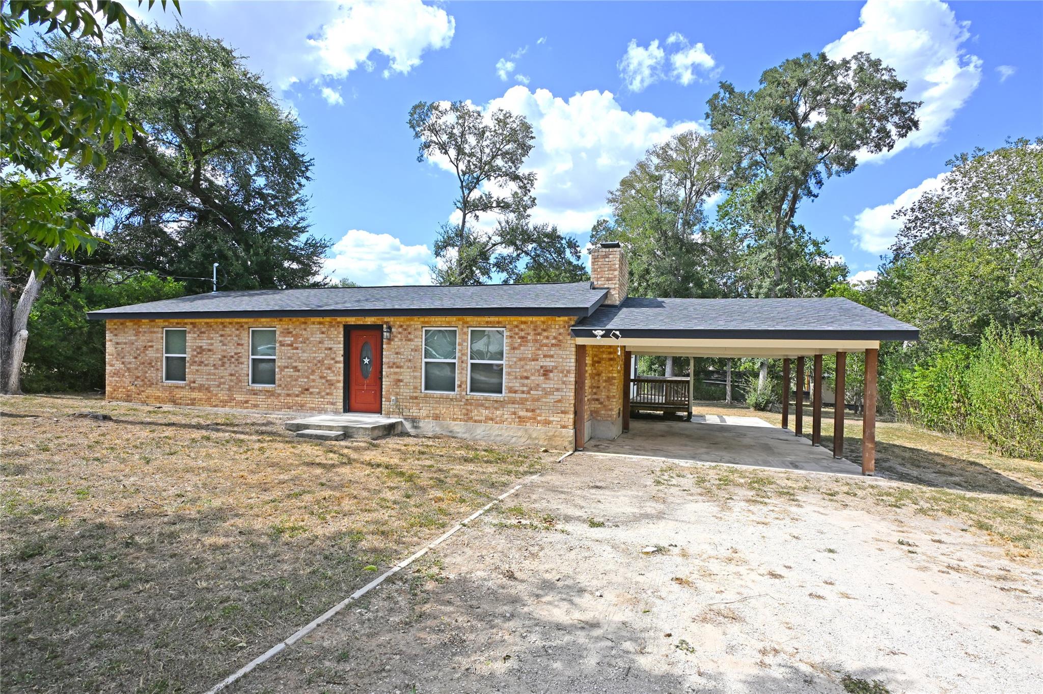 438 Forshage Blvd