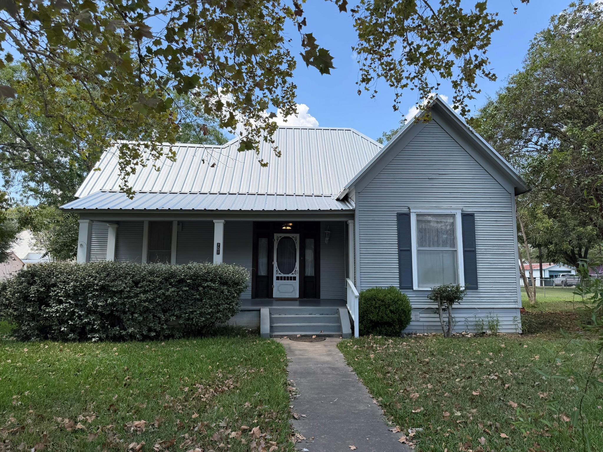 701 Garwood