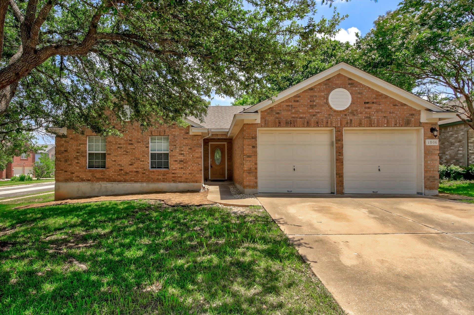 1806 Oakmont